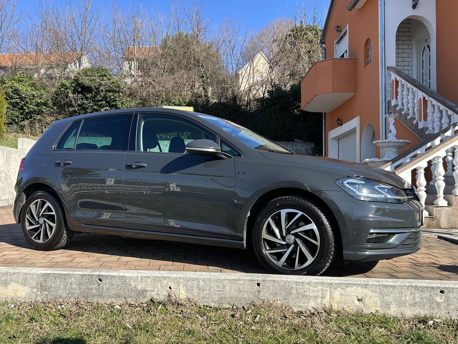 VW Golf 7.5 1,6 TDI,Matrix led svjetla,acc,radar.carplay,navigacija, fotografija 6
