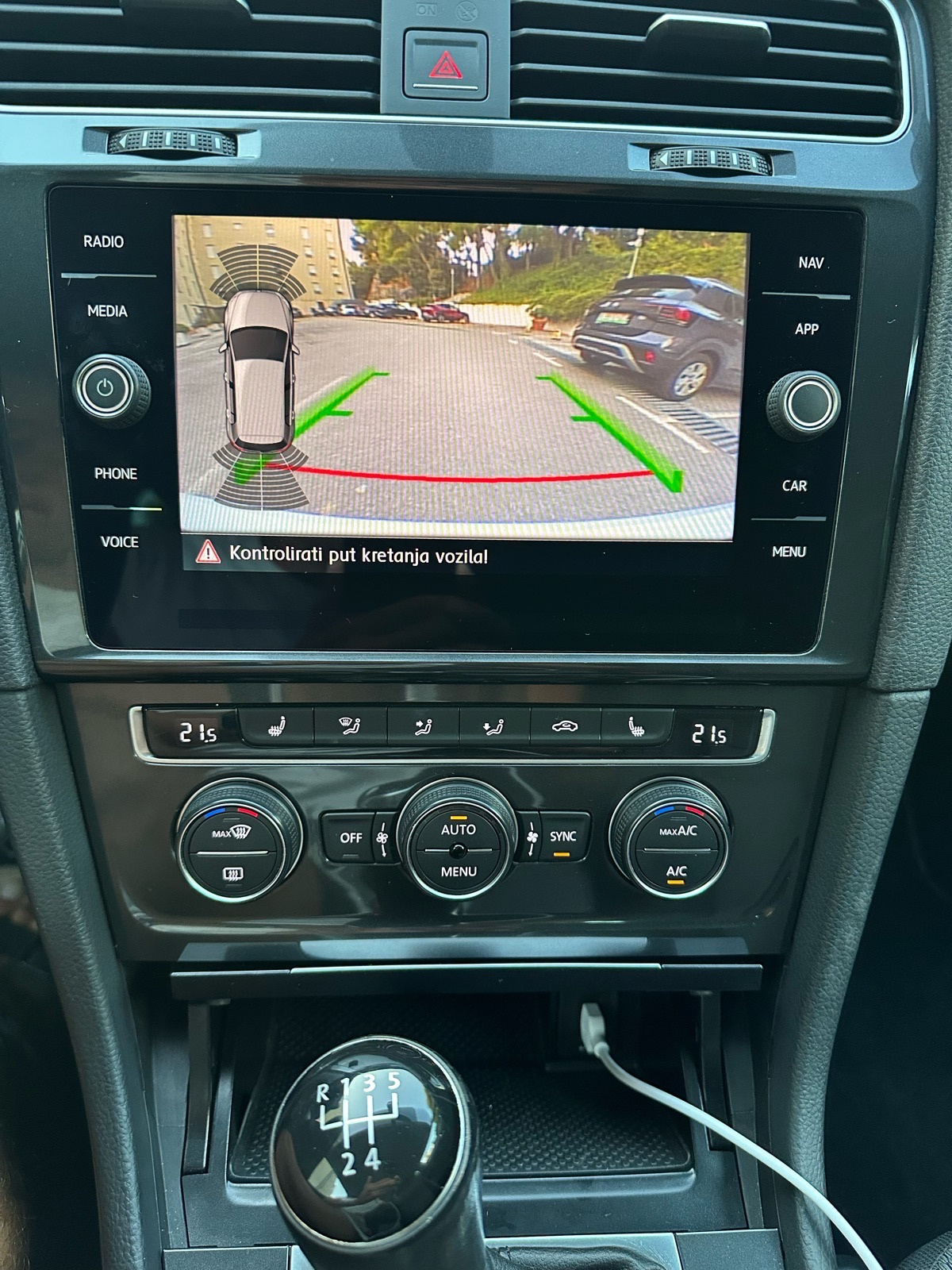 ✅✅ VW Golf 7.5 1,6 TDI RABBIT - MATRIX - Radar - Servis, fotografija 6