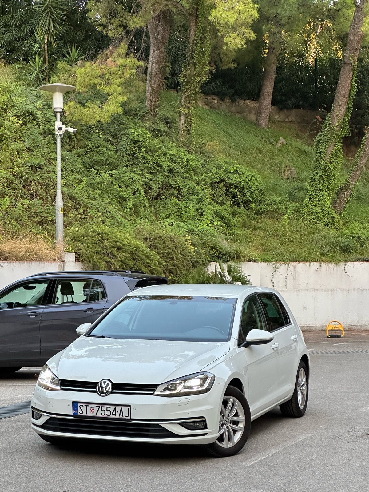 ✅✅ VW Golf 7.5 1,6 TDI RABBIT - MATRIX - Radar - Servis, fotografija 3