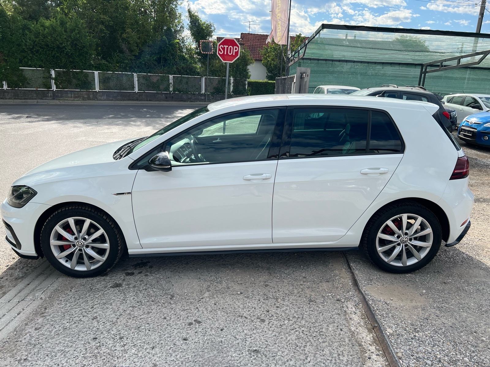 VW Golf 7.5 1,6 TDI *R-Line* // LED // REG 1 GOD !!, pogled izvana - slika 4