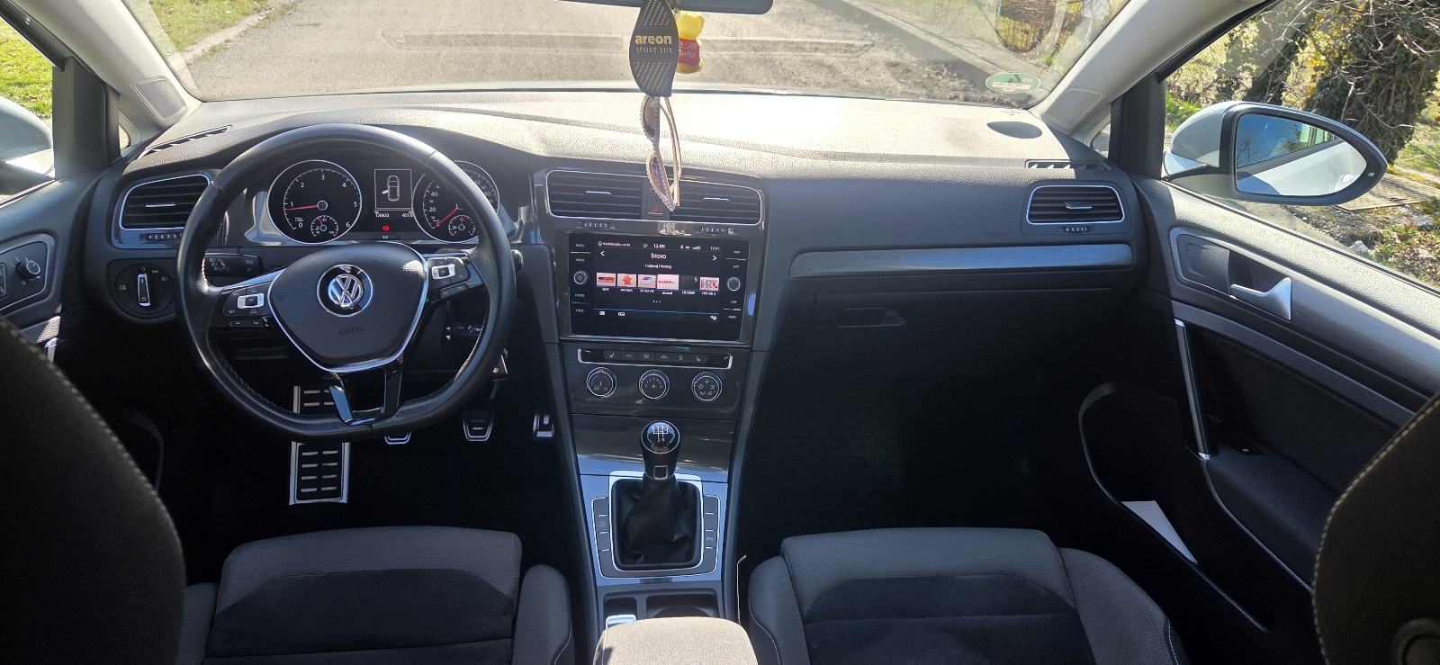 VW Golf 7.5 1,6 TDI R Line,Navi,webasto,Alu 19,Vlasnik vozila,servisna, fotografija 11