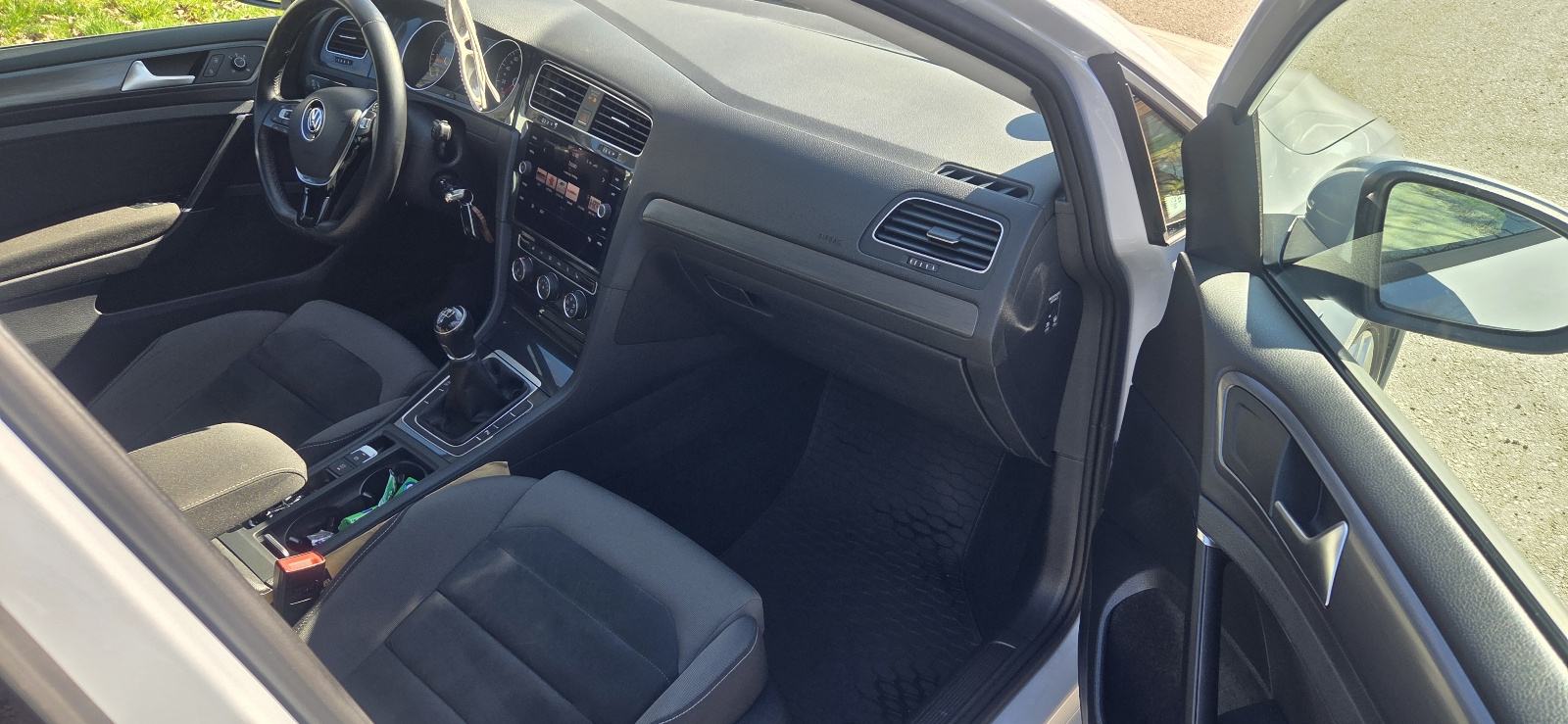 VW Golf 7.5 1,6 TDI R Line,Navi,webasto,Alu 19,Vlasnik vozila,servisna, fotografija 12