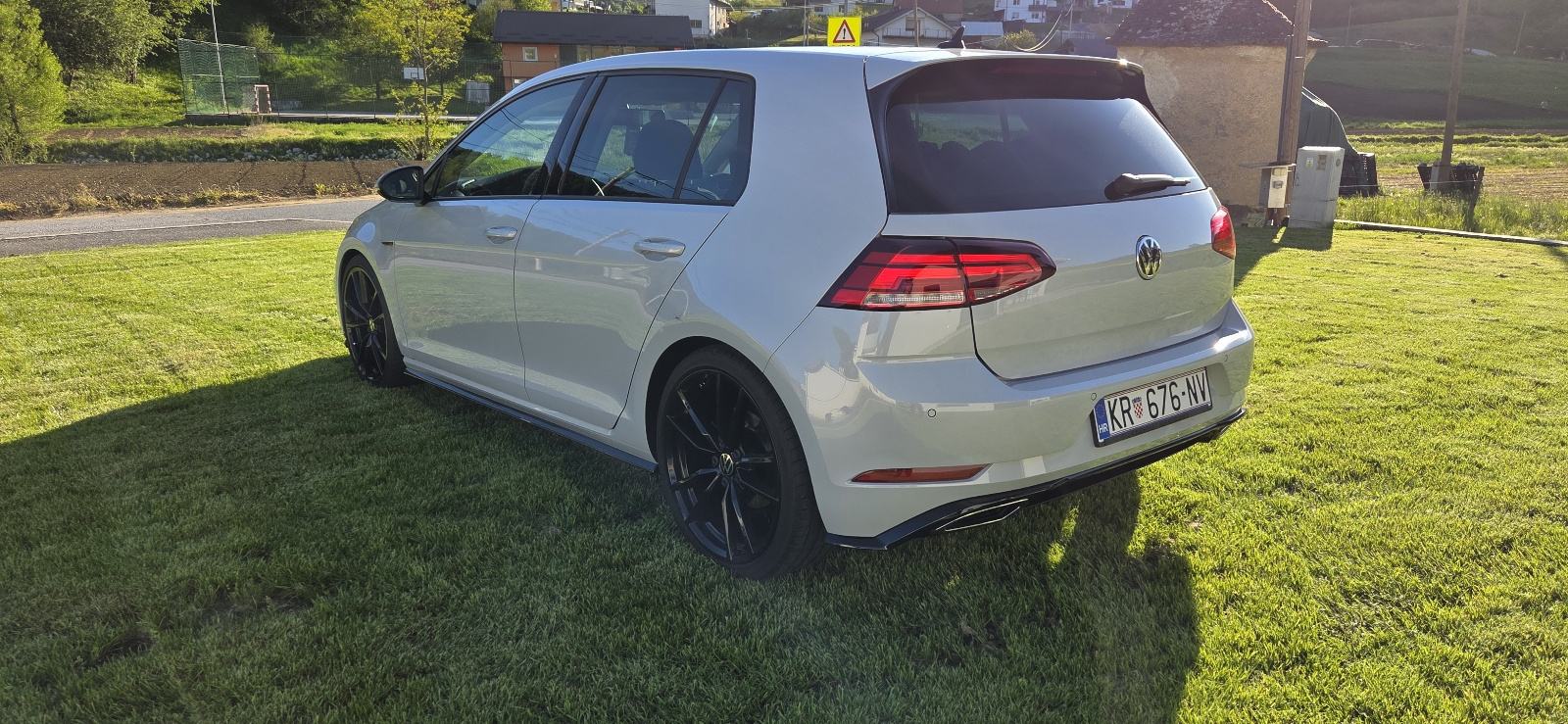 VW Golf 7.5 1,6 TDI R Line,Navi,webasto,Alu 19,Vlasnik vozila,servisna, fotografija 10
