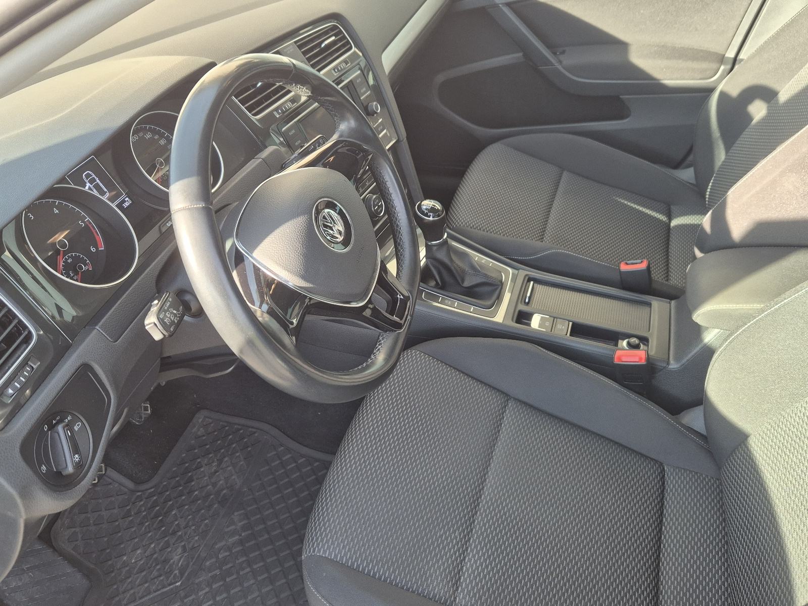 VW Golf 7.5 1,6 TDI, fotografija 11