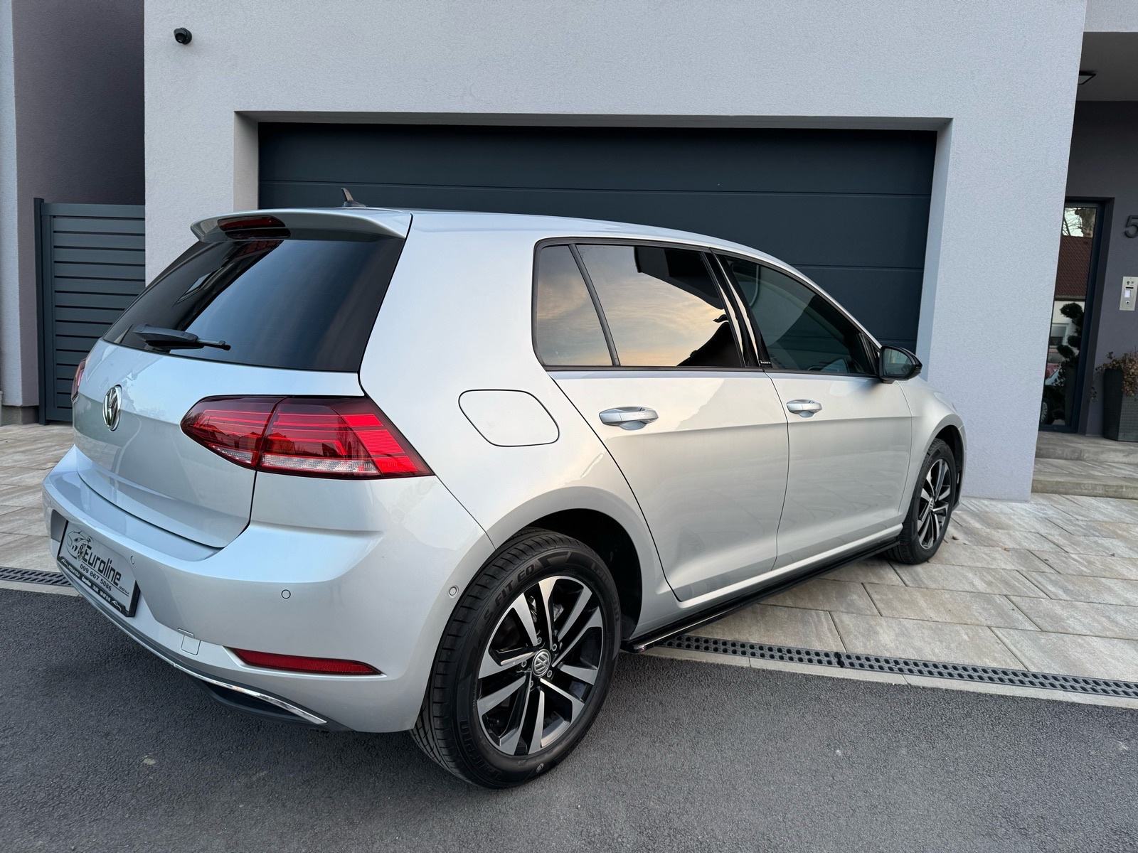 VW Golf 7.5 1.6 TDI - IQ.DRIVE, KAMERA, MRTVI KUT, LEASING BEZ UČEŠĆA, fotografija 8