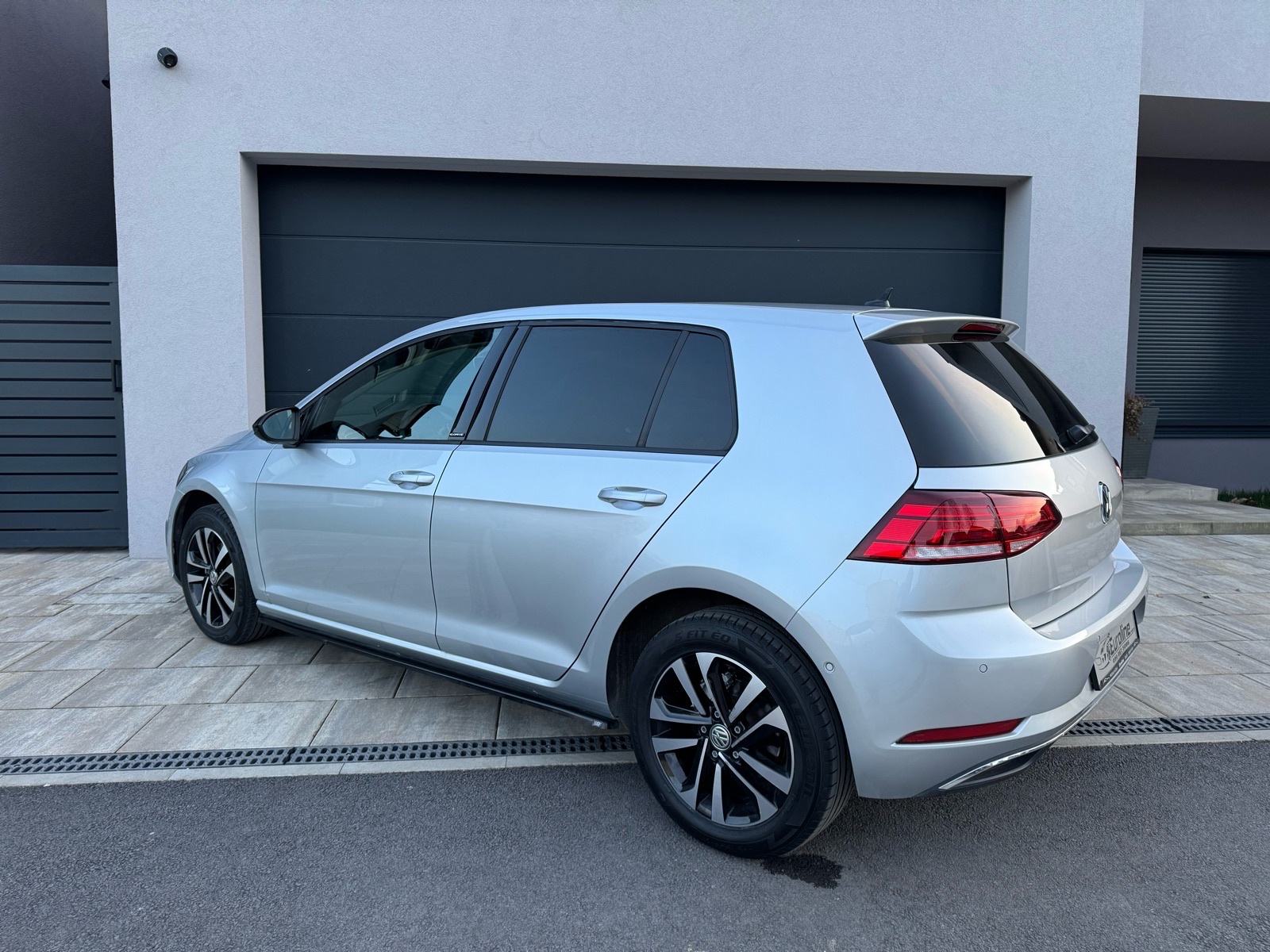 VW Golf 7.5 1.6 TDI - IQ.DRIVE, KAMERA, MRTVI KUT, LEASING BEZ UČEŠĆA, fotografija 4
