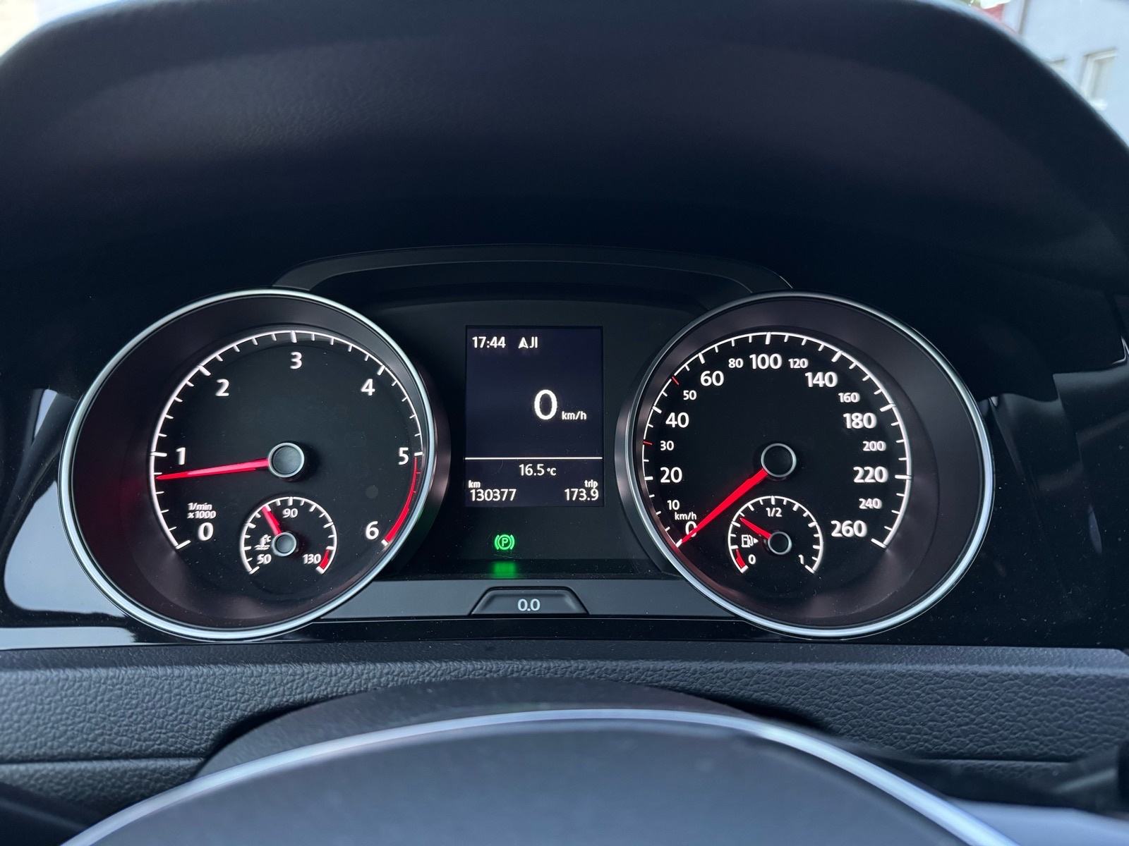 VW Golf 7.5 1.6 TDI - IQ.DRIVE, KAMERA, MRTVI KUT, LEASING BEZ UČEŠĆA, fotografija 19