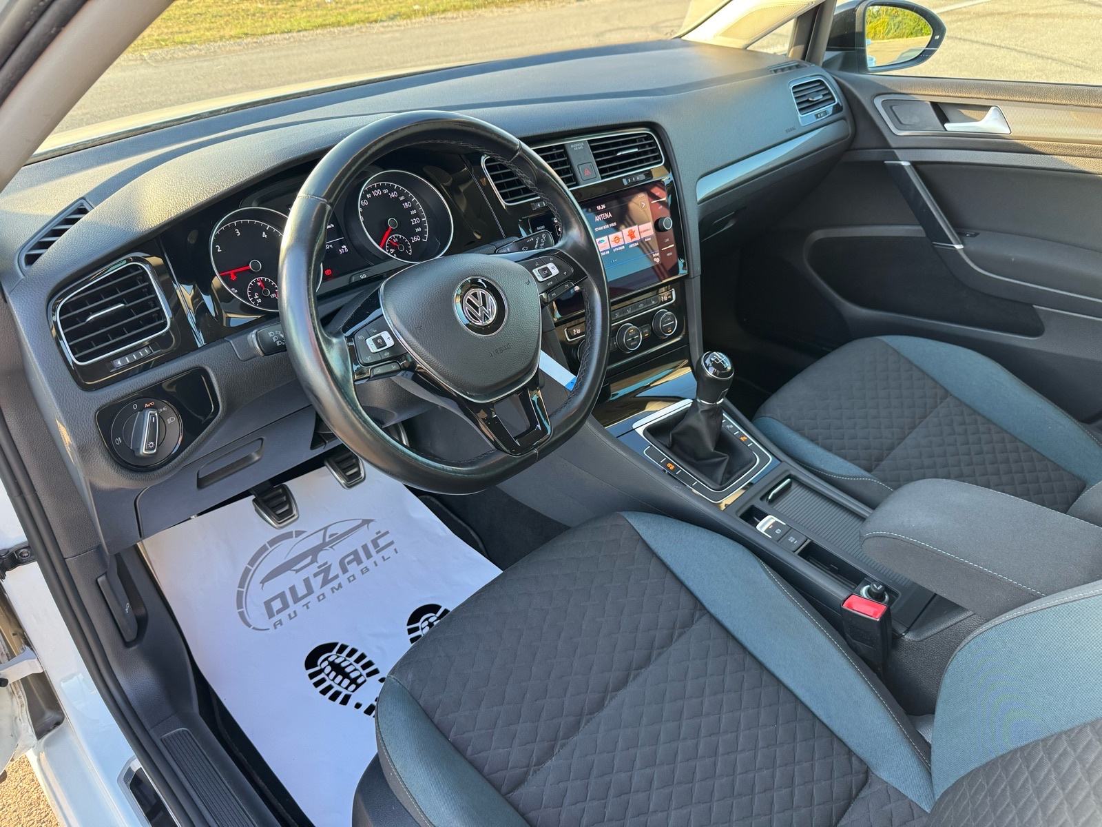 VW Golf 7.5 1.6TDI IQ DRIVE, fotografija 9