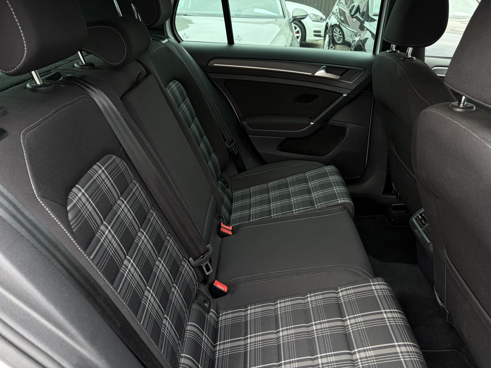 VW Golf 7,5 2,0 GTD *Facelift* *1.vlasnik* *Veliki servis* *Jamstvo*, fotografija 17