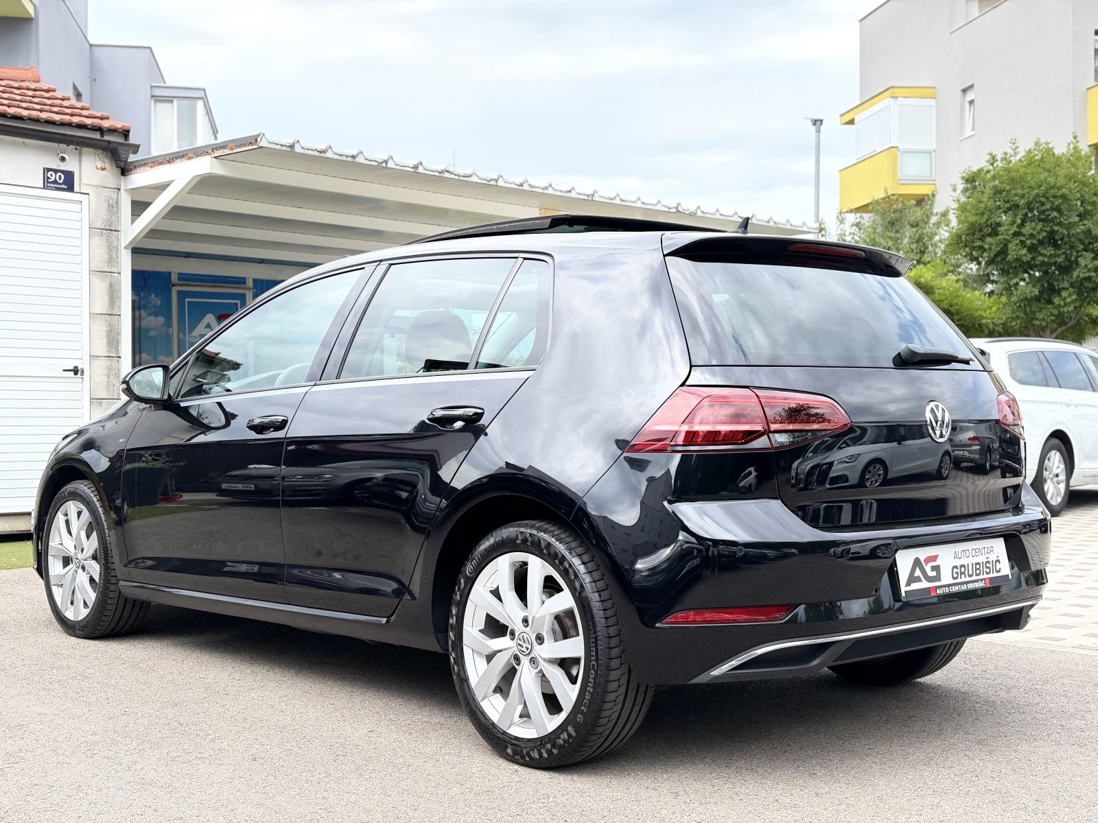 VW Golf 7,5 2,0 TDI ACC *Panorama* *1.vlasnik* *Servisna* *Jamstvo*, fotografija 8