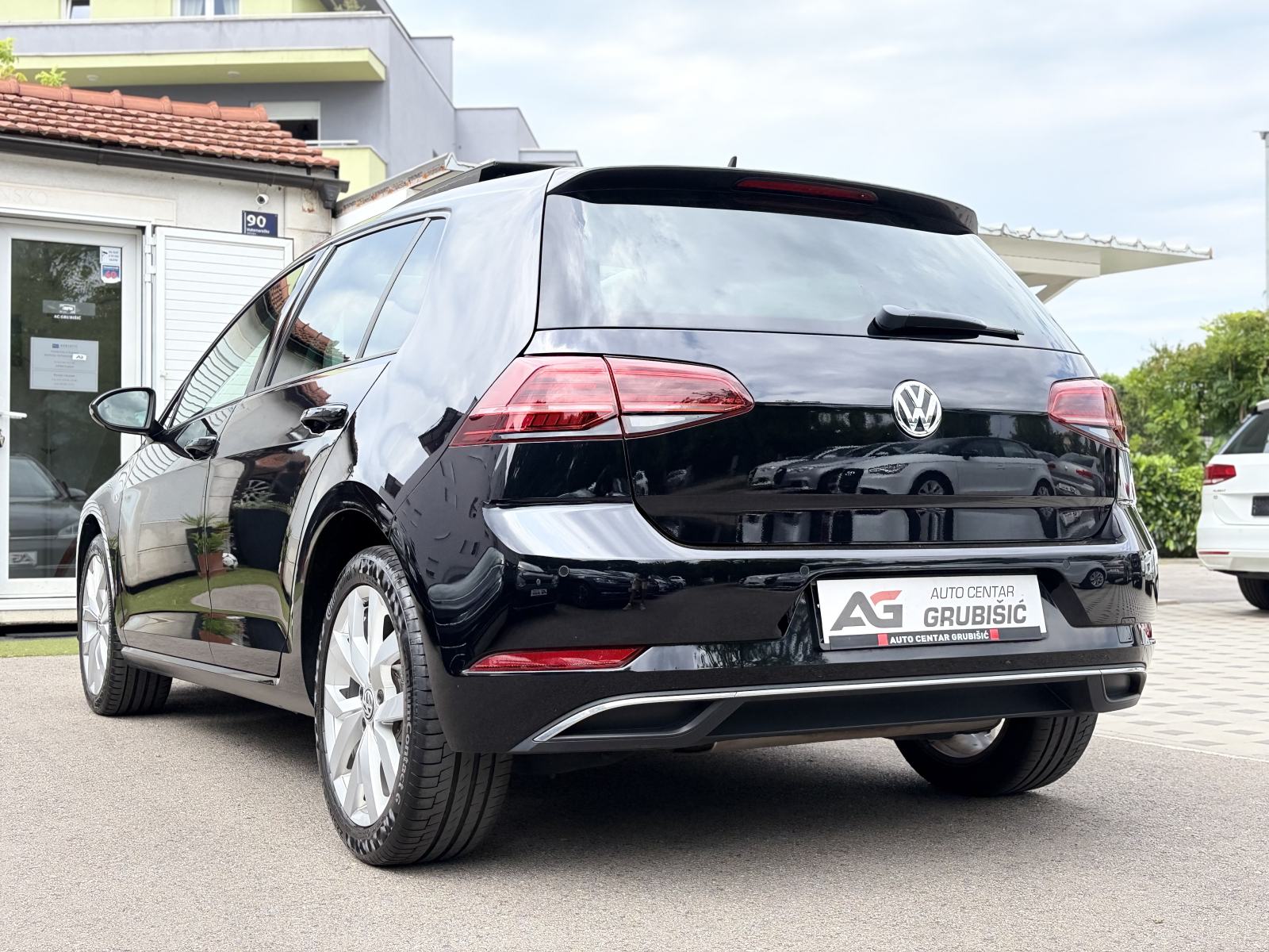 VW Golf 7,5 2,0 TDI ACC *Panorama* *1.vlasnik* *Servisna* *Jamstvo*, fotografija 11