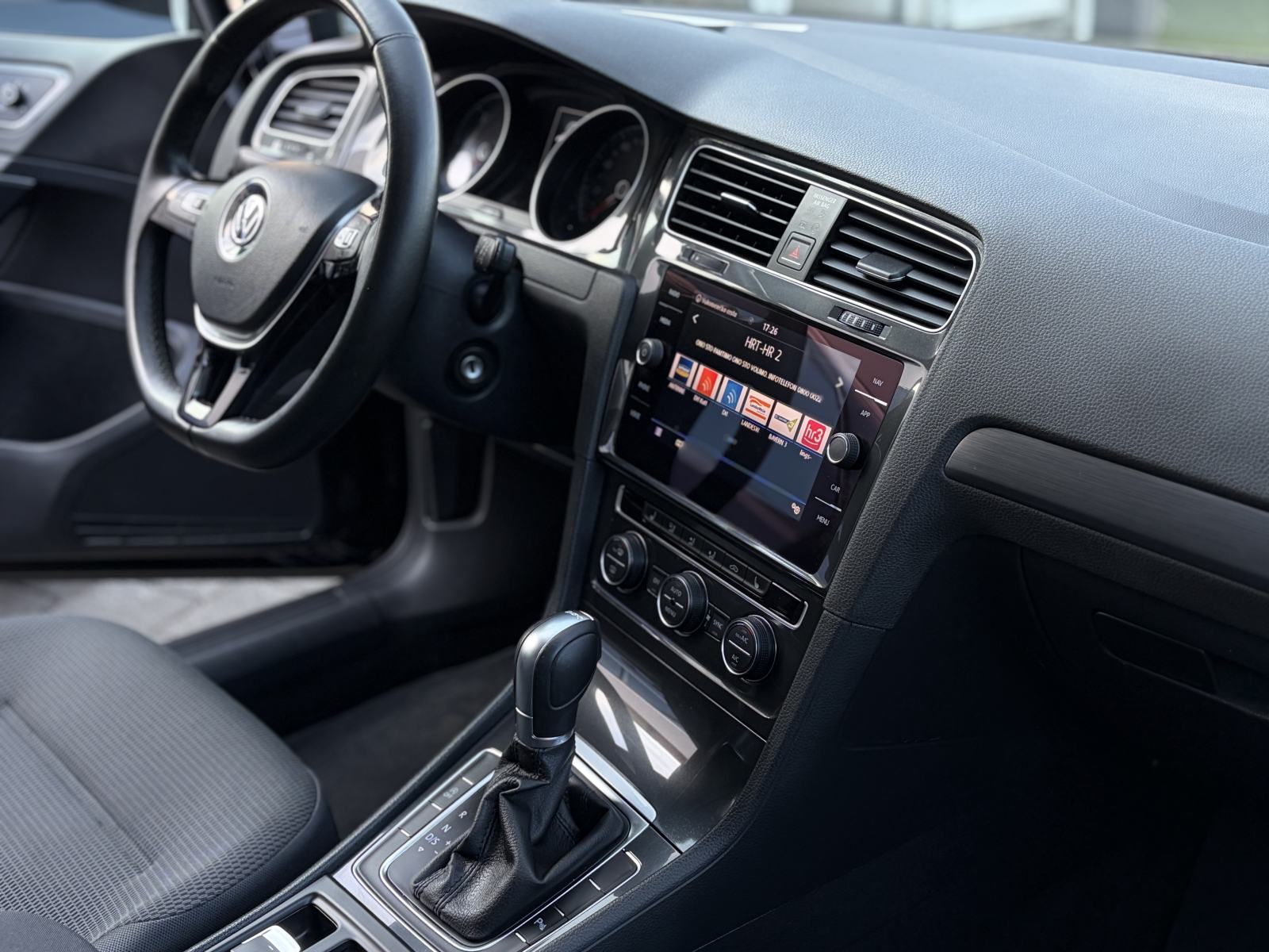 VW Golf 7,5 2,0 TDI DSG *Automatik* *Top oprema* *Jamstvo*, fotografija 16