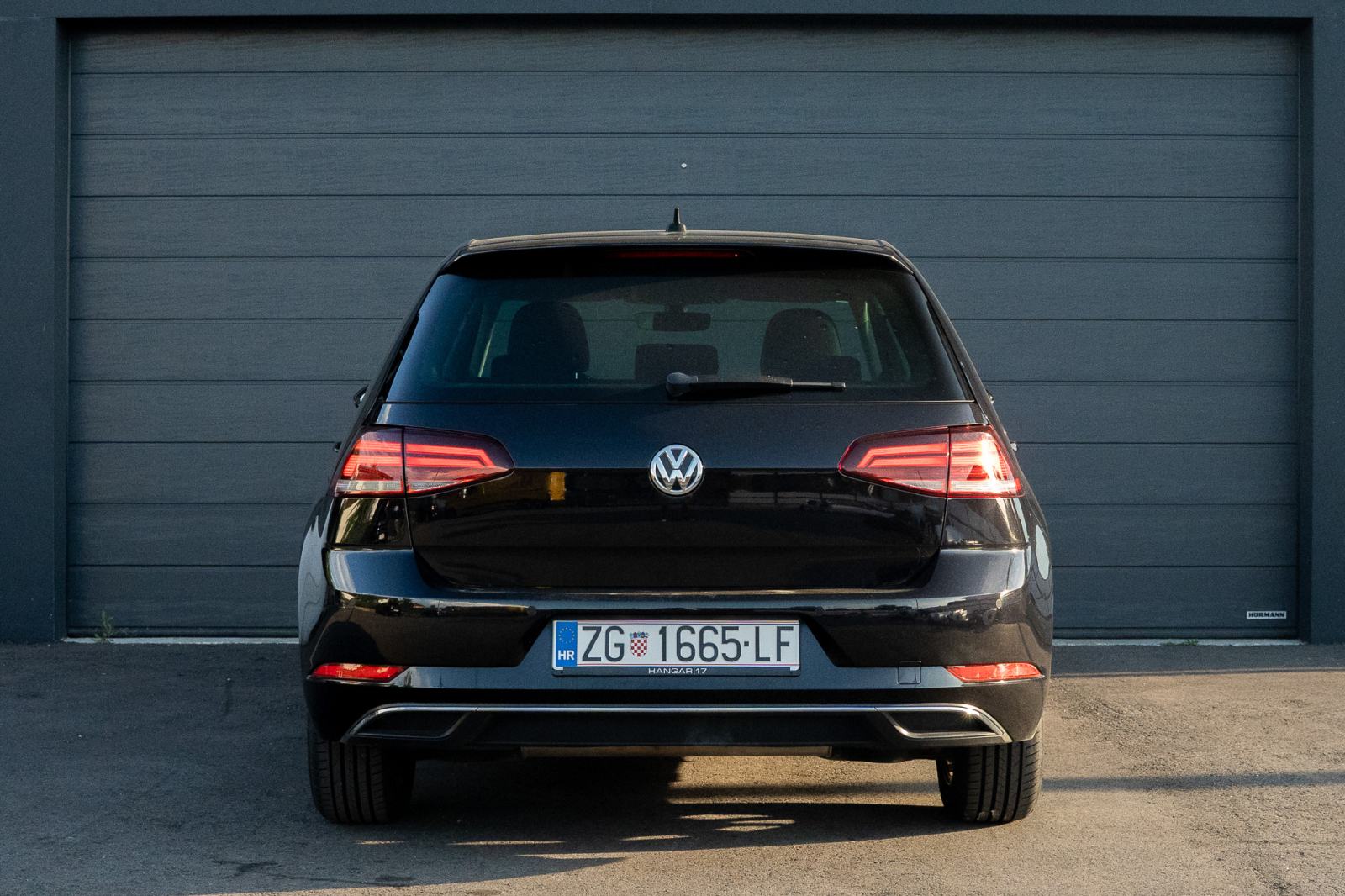 VW Golf 7.5 2,0 TDI, LED, Navi, ACC, u sutavu PDV-a, fotografija 3