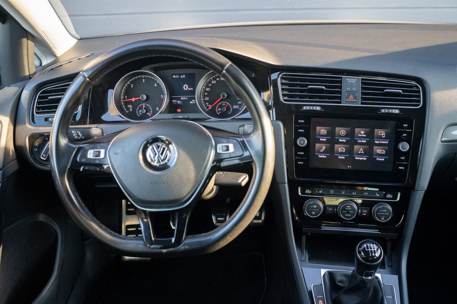 VW Golf 7.5 2,0 TDI, LED, Navi, ACC, u sutavu PDV-a, fotografija 8