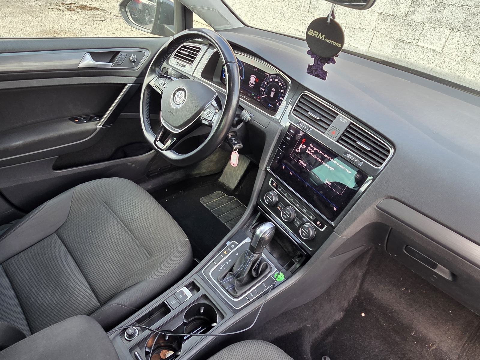 VW Golf 7.5 eGOLF DSG --2020.g.--75,000km--, fotografija 11