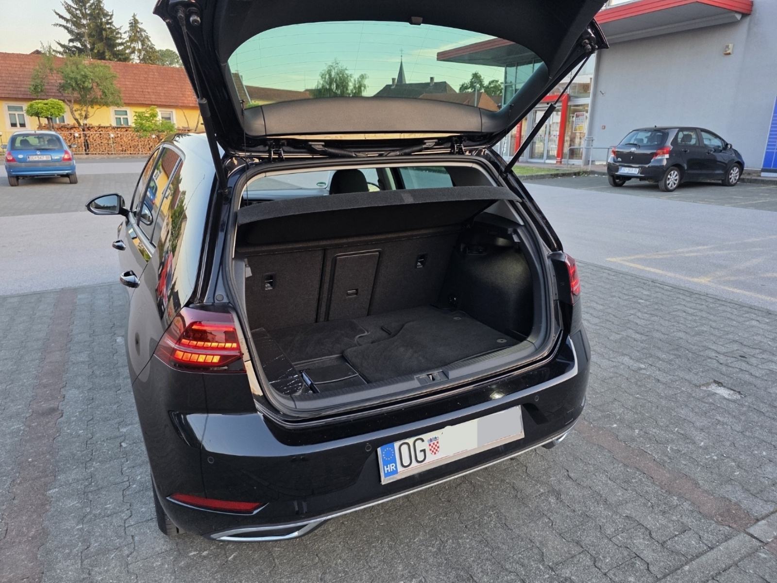 VW Golf 7.5 facelift 2019. 115ks Reg 7/2027. Mali S. ACC LED alcantara, fotografija 8