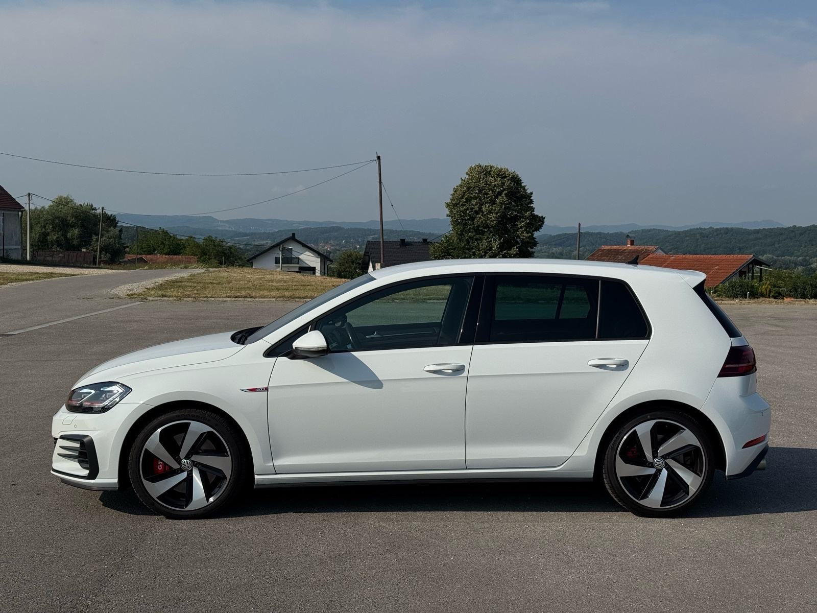 VW Golf 7.5 GTI PERFORMANCE - DSG, fotografija 8