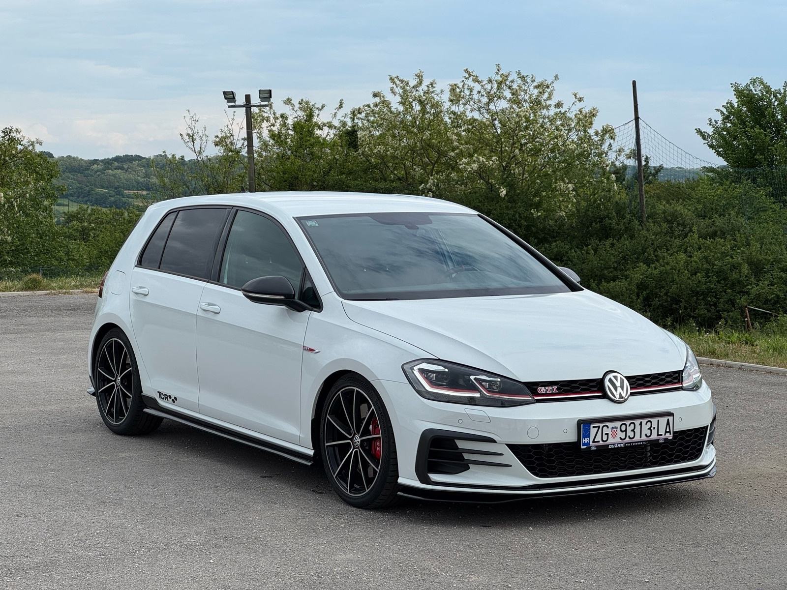 VW Golf 7.5 GTI TCR DSG AKRAPOVIČ, pogled izvana - slika 3