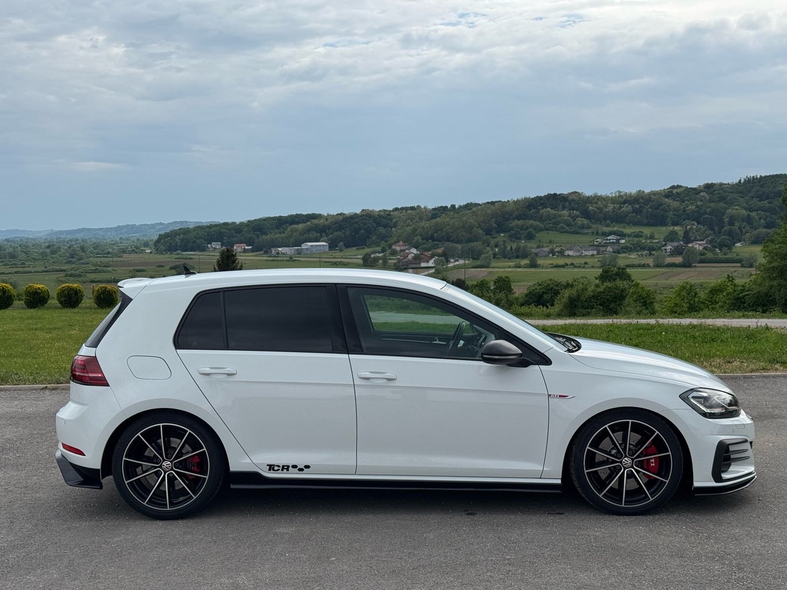 VW Golf 7.5 GTI TCR DSG AKRAPOVIČ, pogled izvana - slika 4