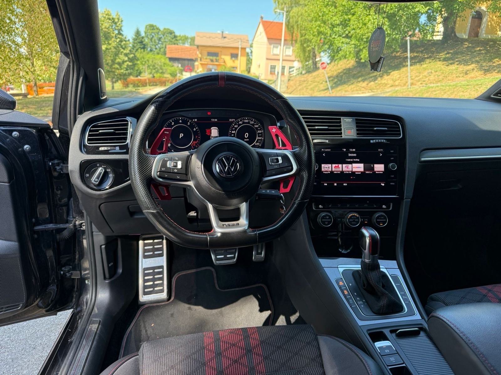 VW Golf 7.5 GTI TCR, fotografija 9