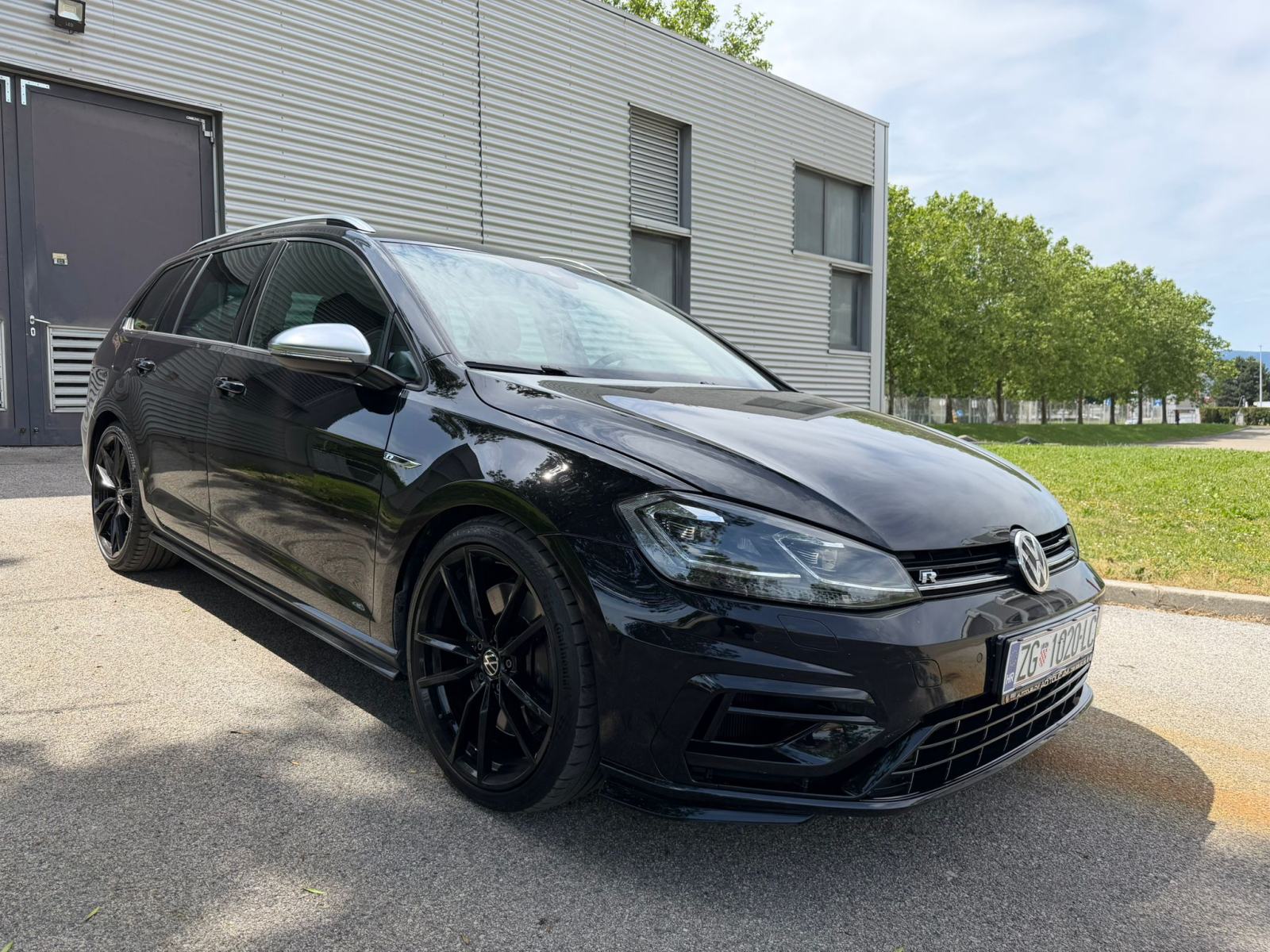 VW GOLF 7.5 R, 4motion, 300KS, ALU 19", TOP STANJE, SAMO 30.000 km!!, fotografija 3