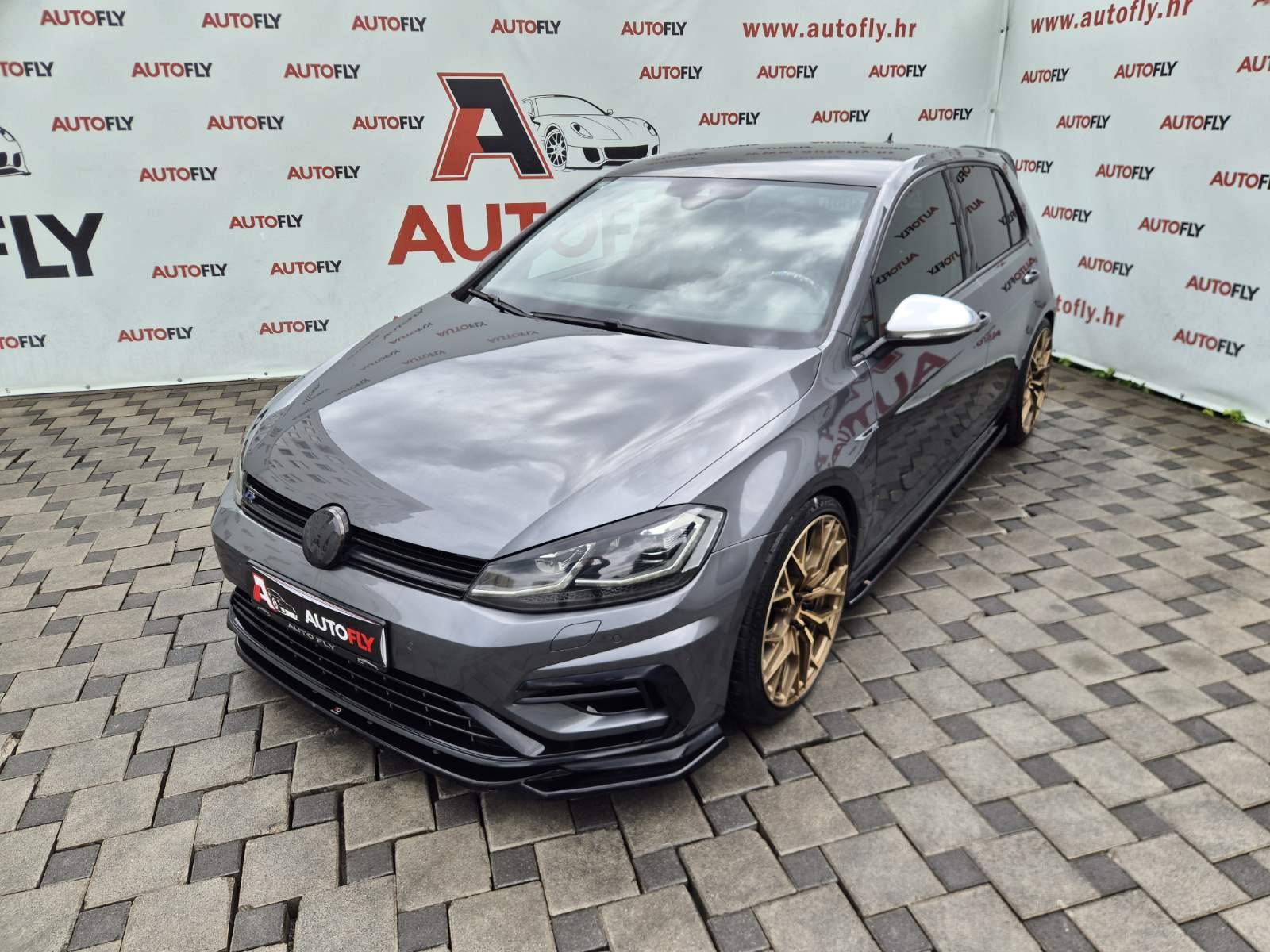 VW Golf 7.5 R 4Motion DSG, Dynaudio, ACC, Kamera, Virtual, Koža, 19", fotografija 1