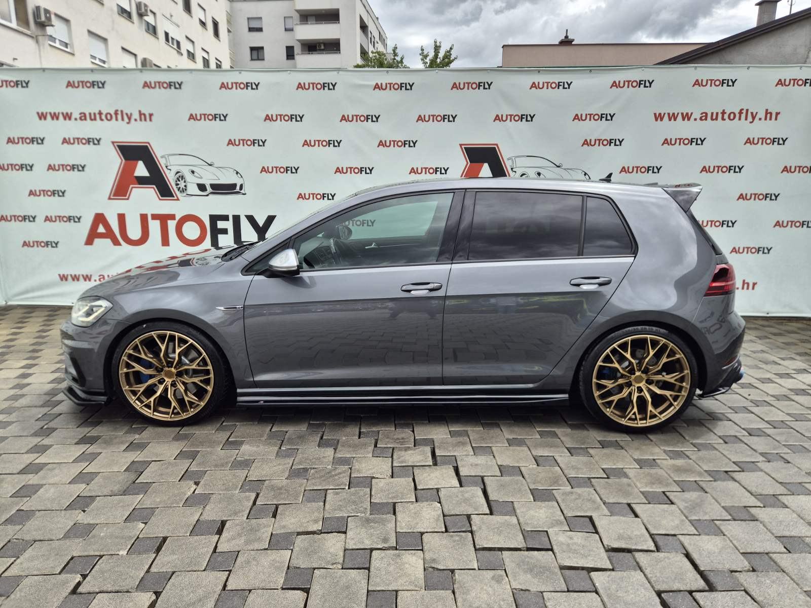 VW Golf 7.5 R 4Motion DSG, Dynaudio, ACC, Kamera, Virtual, Koža, 19", fotografija 4
