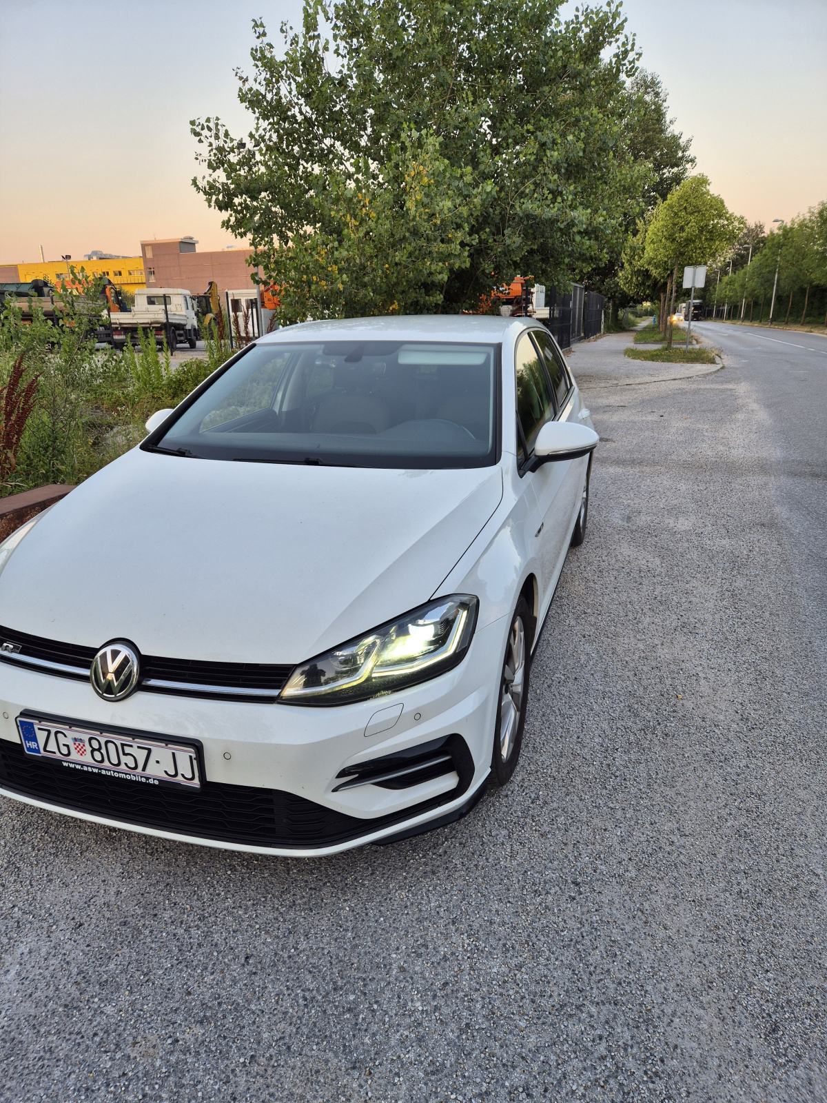 VW Golf 7.5 R-Line 2.0 TDI DSG, fotografija 14