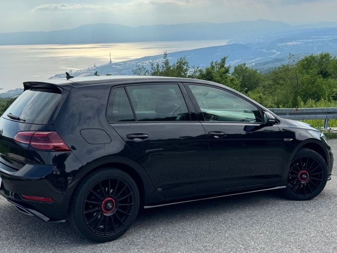 VW Golf 7.5 R line 2.0 TDI, fotografija 3