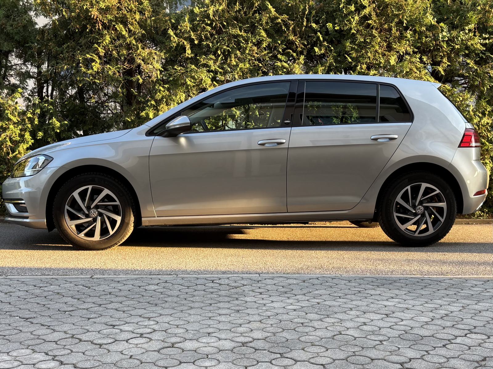 VW GOLF 7.5 SOUND! 1.6TDI REDIZAJN, NAVI, ACC, REG, SERVISNA, pogled izvana - slika 4