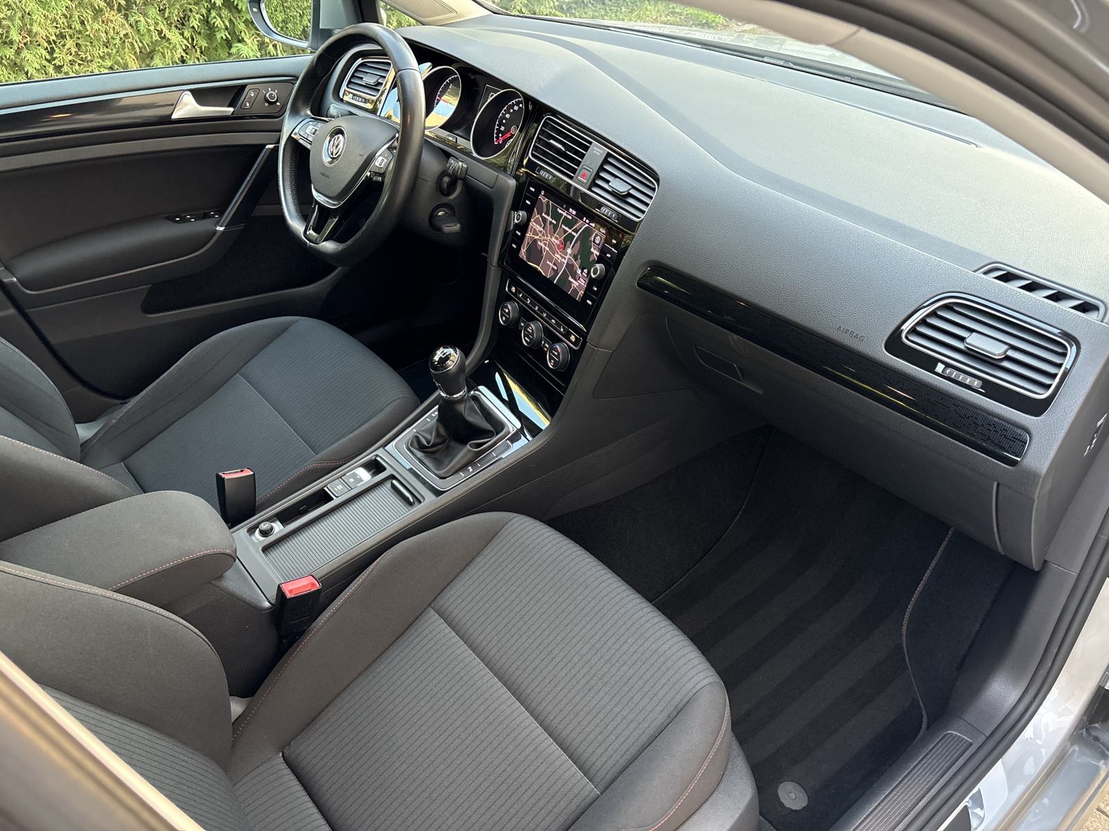 VW GOLF 7.5 SOUND! 1.6TDI REDIZAJN, NAVI, ACC, REG, SERVISNA, fotografija 11