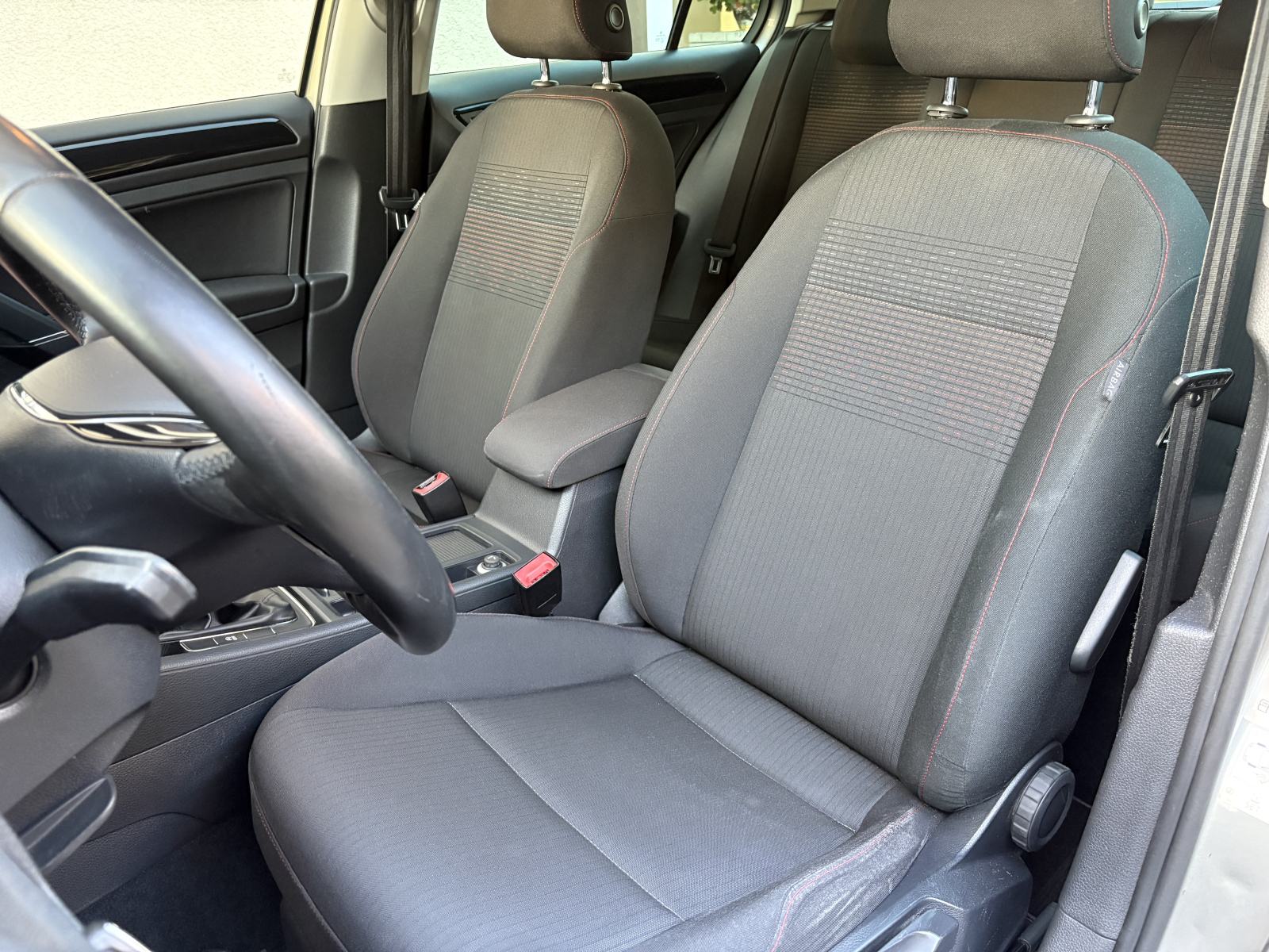 VW GOLF 7.5 SOUND! 1.6TDI REDIZAJN, NAVI, ACC, REG, SERVISNA, fotografija 13