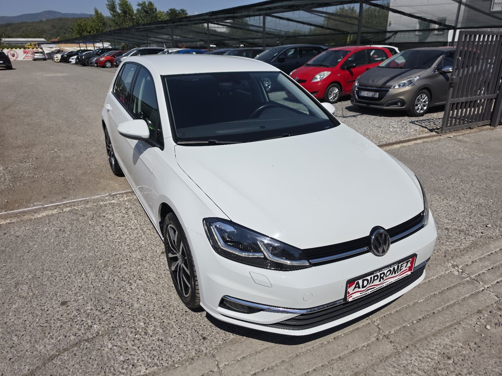 VW Golf 7.5 TSI / LED / VIRTUAL TAHO / ALU / REG 1 GOD / TOP /, fotografija 2