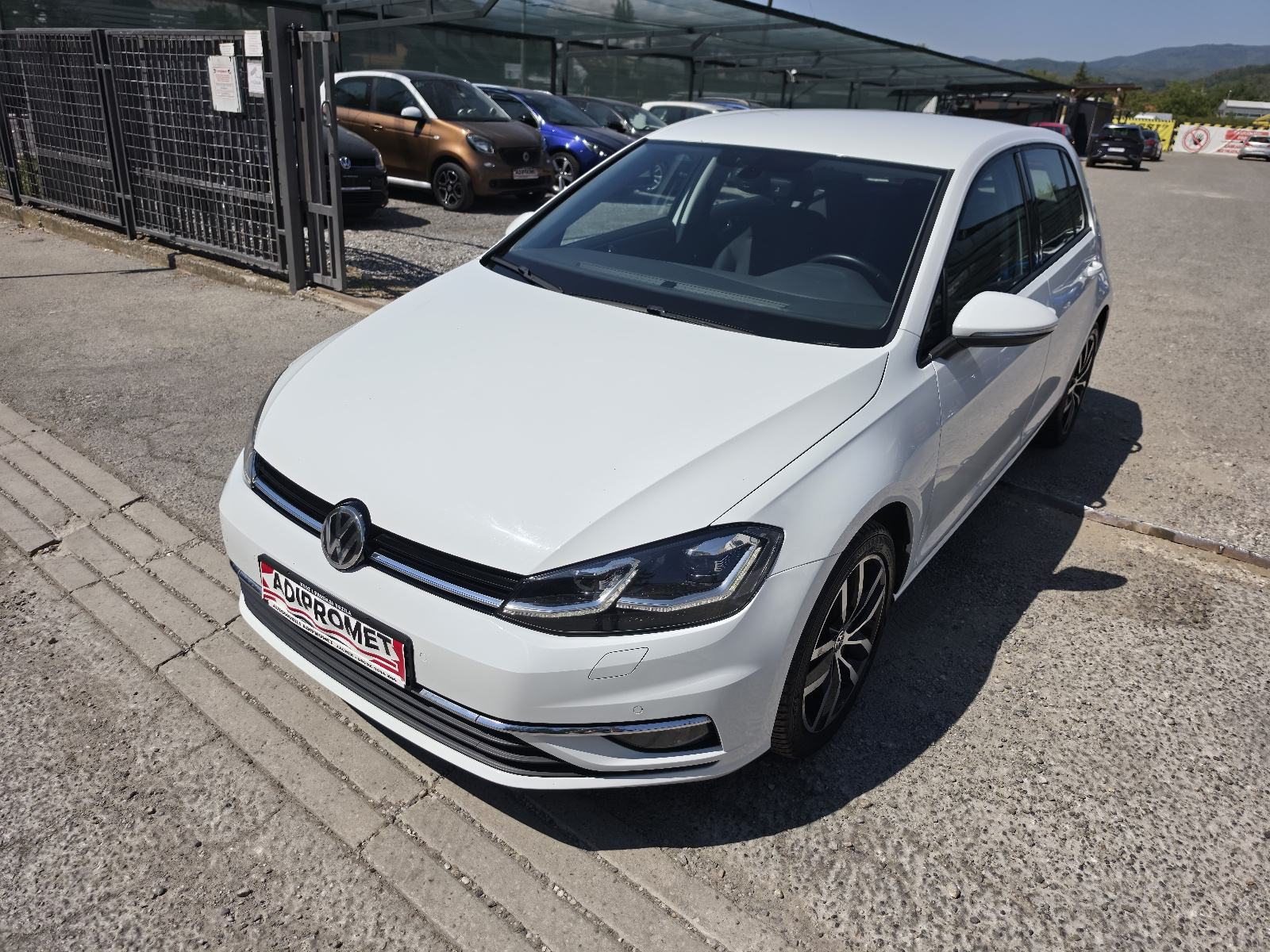 VW Golf 7.5 TSI / LED / VIRTUAL TAHO / ALU / REG 1 GOD / TOP /, fotografija 6
