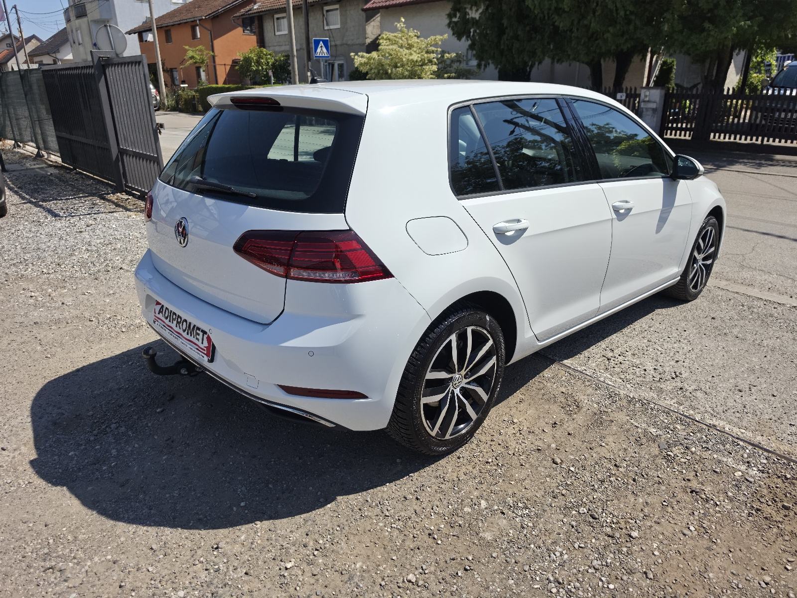 VW Golf 7.5 TSI / LED / VIRTUAL TAHO / ALU / REG 1 GOD / TOP /, fotografija 10