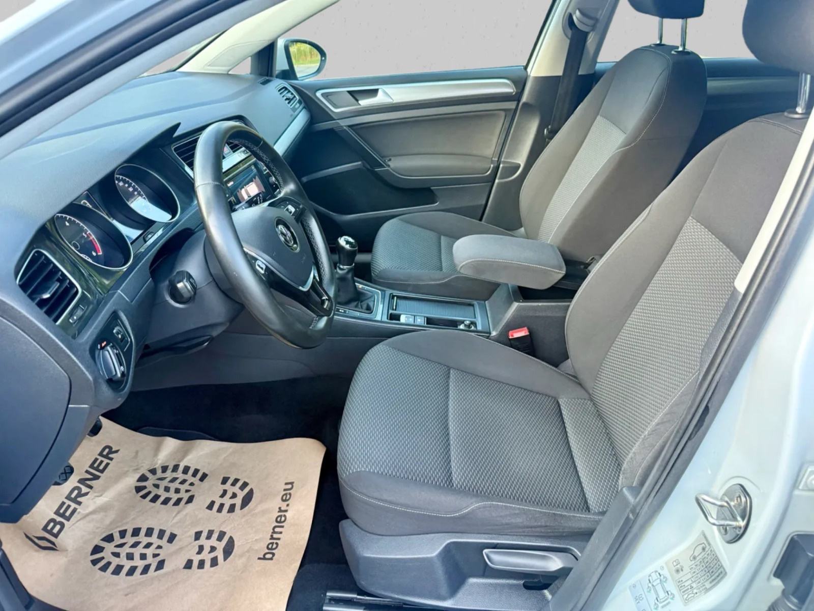 VW Golf 7.5 Variant 1,6 TDI * REDIZAJN * LED * KAO NOVI * 2017 *, fotografija 15