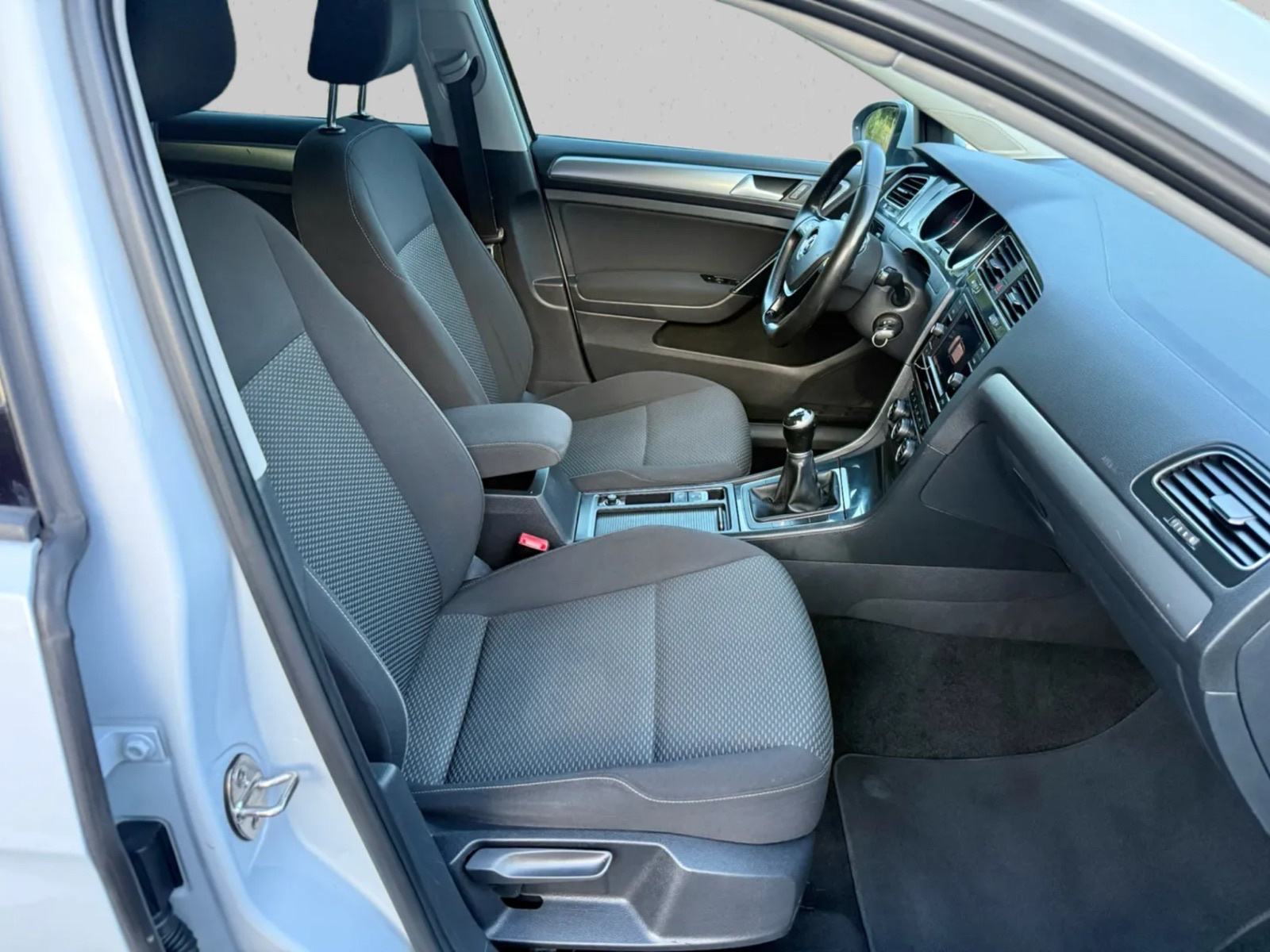 VW Golf 7.5 Variant 1,6 TDI * REDIZAJN * LED * KAO NOVI * 2017 *, fotografija 16