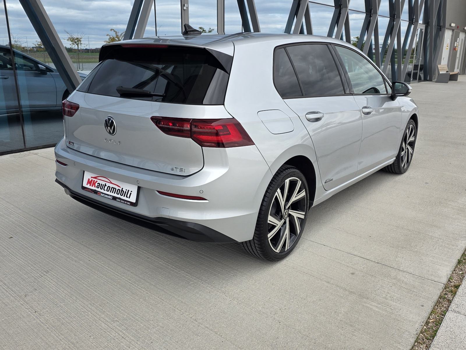 VW Golf 8 1,0 eTSI DSG,HIGHLINE IQ FAROVI,NAVI,ALU 18, fotografija 6