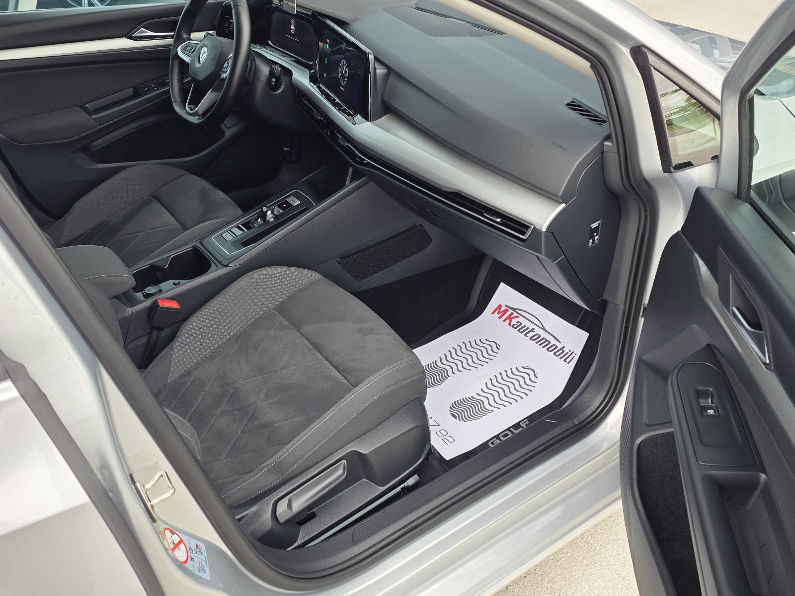VW Golf 8 1,0 eTSI DSG,HIGHLINE IQ FAROVI,NAVI,ALU 18, fotografija 11