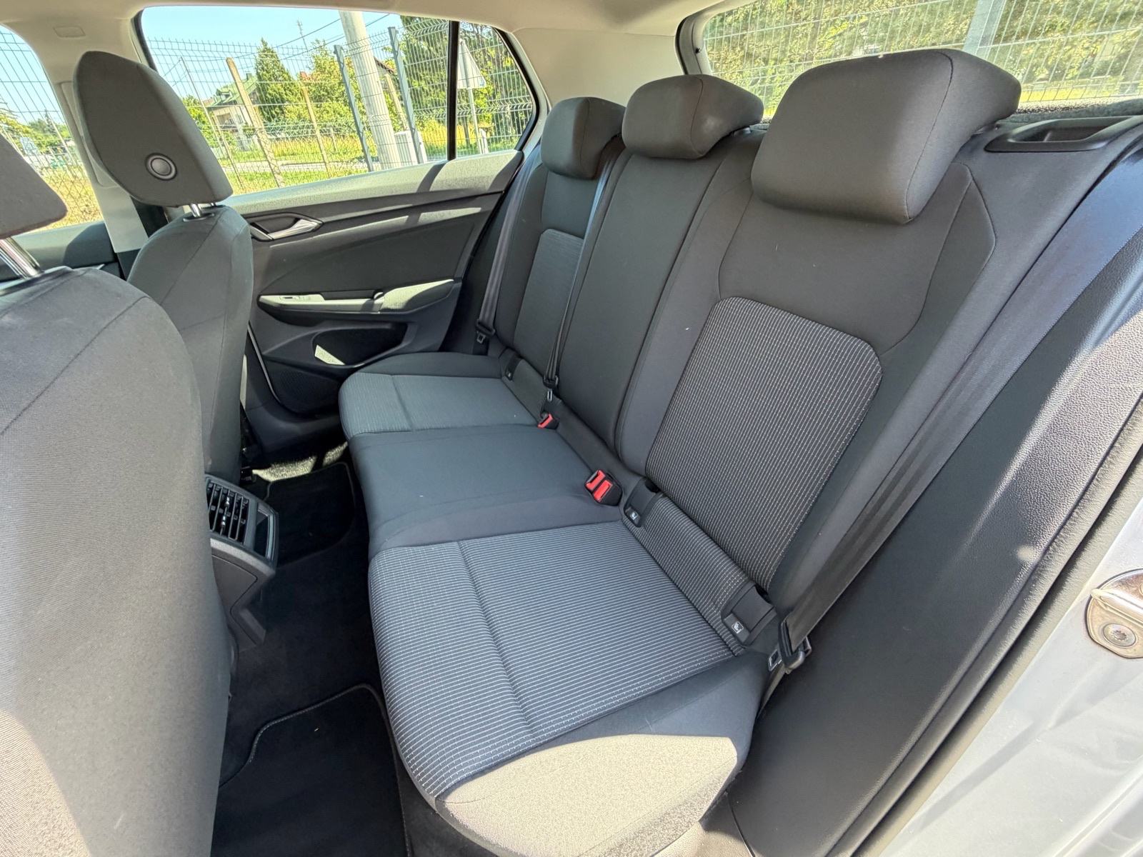 VW Golf 8 1,0 TSI Life *LED* Tempomat Grij.volana Lane Assist Servisna, fotografija 15