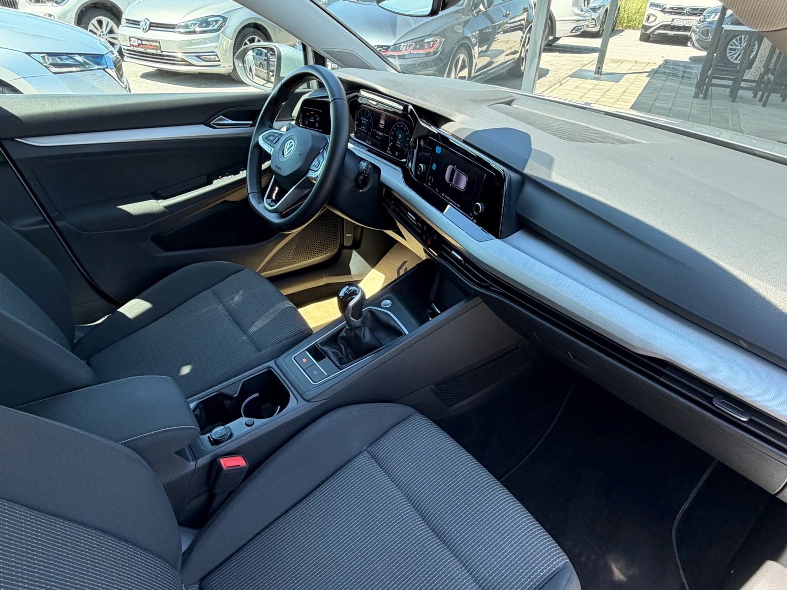 VW Golf 8 1,0 TSI Life *LED* Tempomat Grij.volana Lane Assist Servisna, fotografija 18