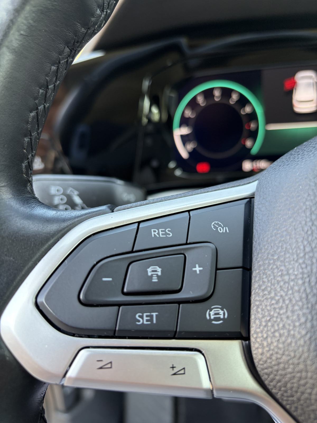 VW Golf 8 1,0 TSI PANO,NAVI,LED,KAMERA.., fotografija 20