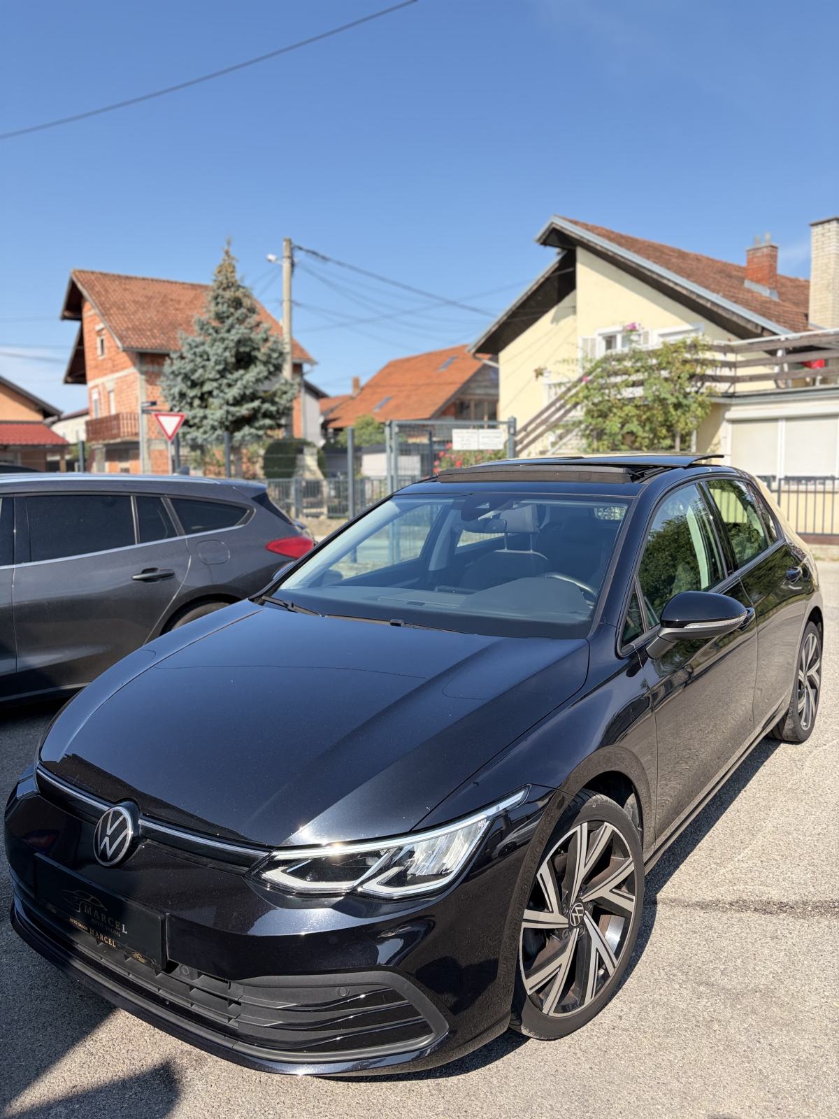 VW Golf 8 1,0 TSI PANO,NAVI,LED,KAMERA.., fotografija 3