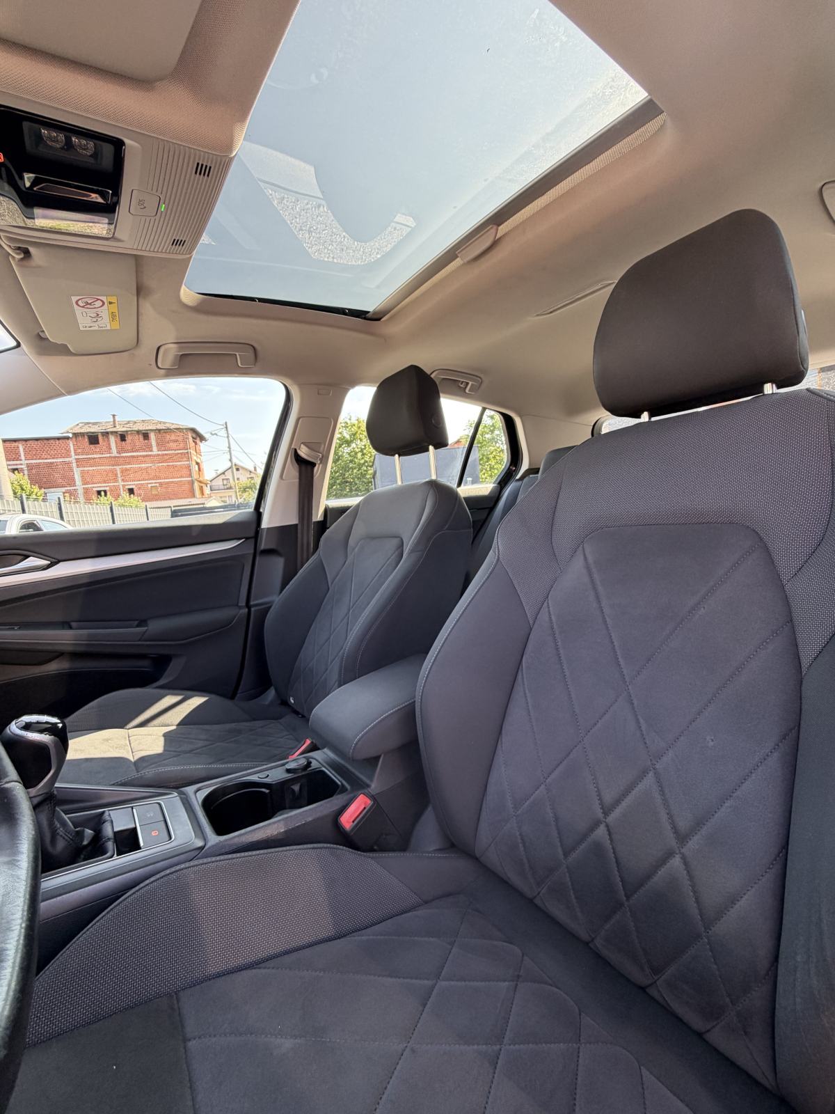 VW Golf 8 1,0 TSI PANO,NAVI,LED,KAMERA.., fotografija 12