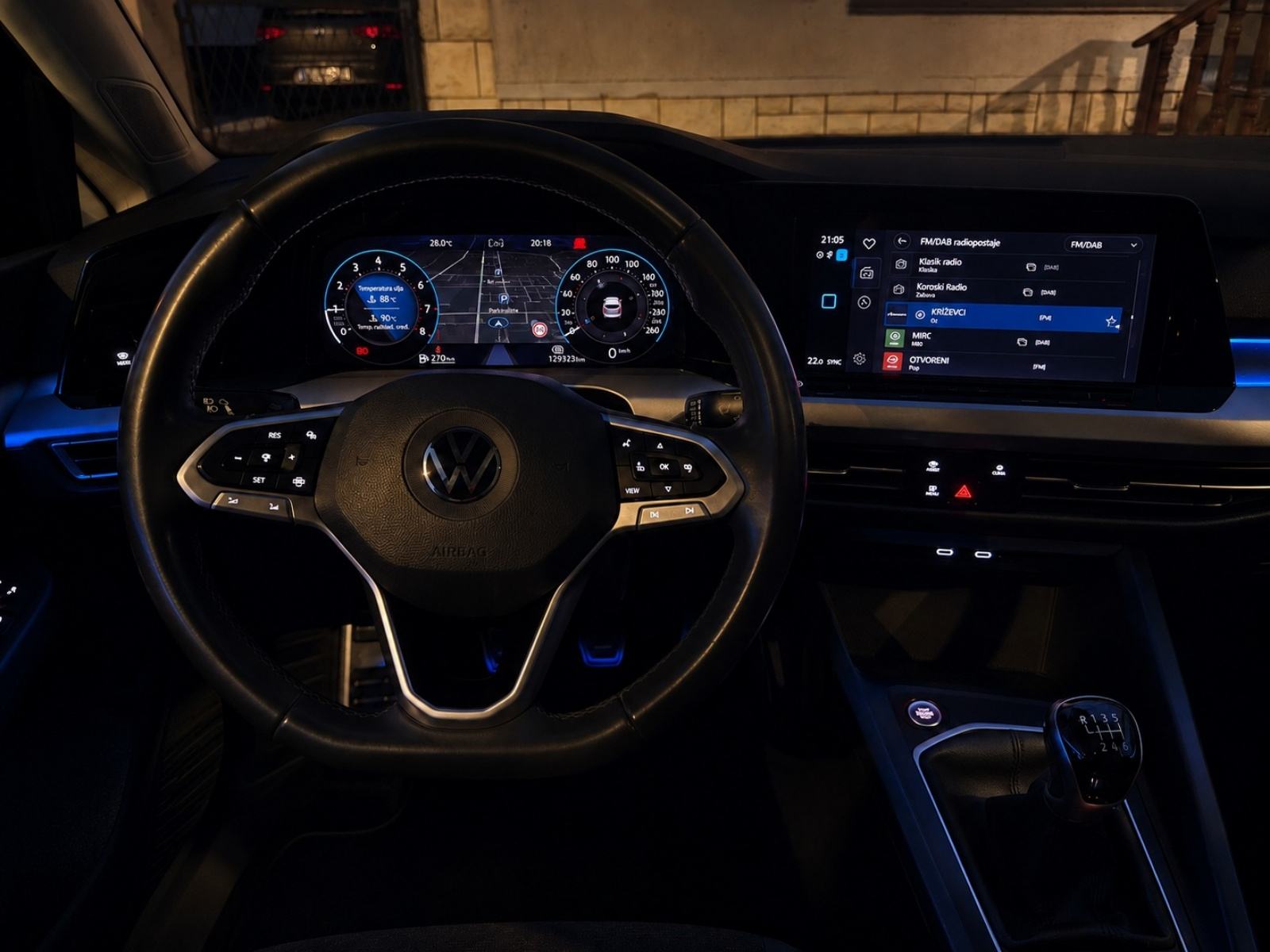 VW Golf 8 1,0 TSI, Life Plus, TOP STANJE, REG.GODINU DANA !, fotografija 11