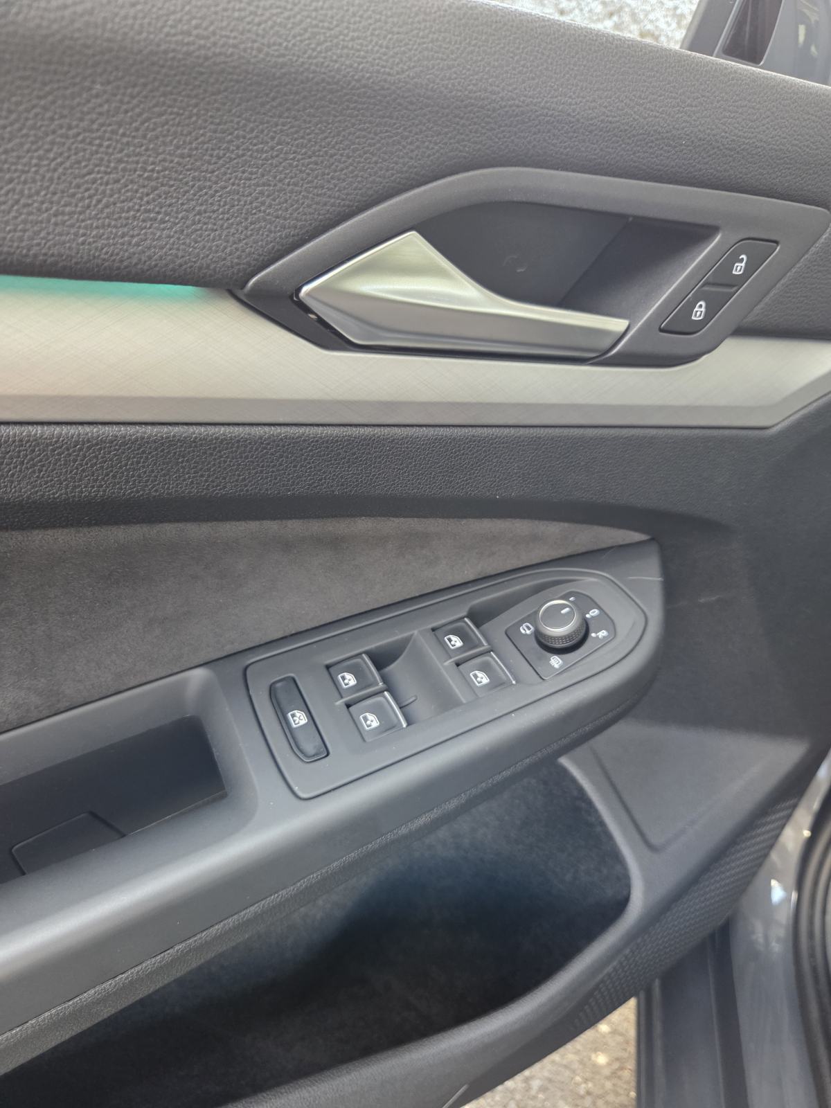 VW Golf 8 1.0 TSI STYLE, fotografija 3