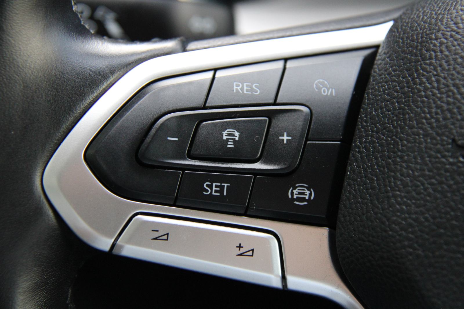 ➡️ VW Golf 8 1.0TSI Edition Virtual LED NAVI PDC R-Cam Radar 2021., fotografija 14