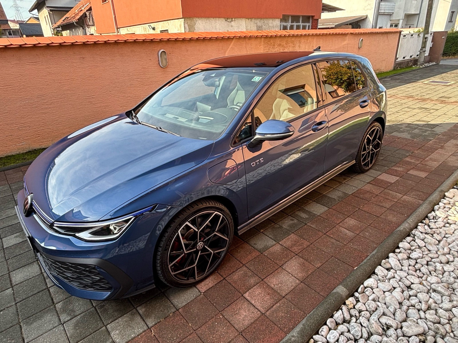 VW Golf 8.5 GTE - 272 KS, fotografija 1