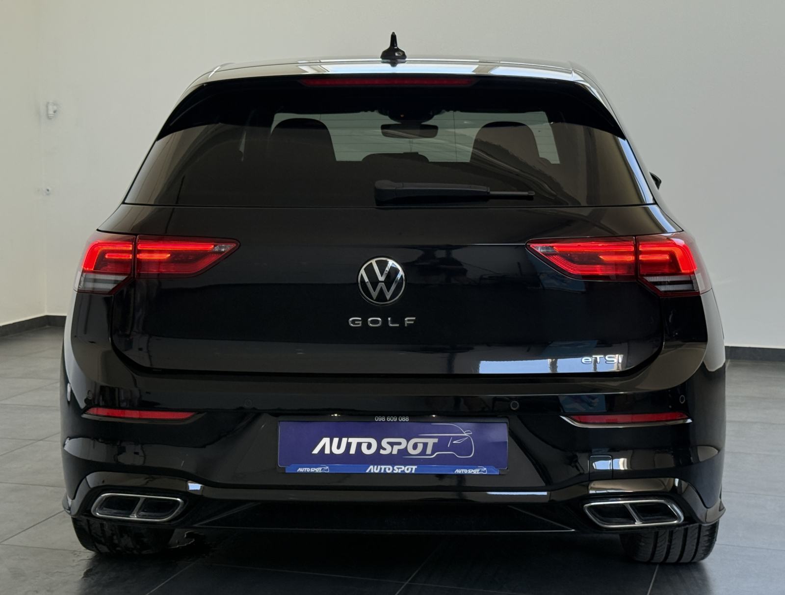 VW Golf 8 1,5 150KS DSG•R-LINE•ACC•LANE ASSIST•AMBI•LEASING BEZ UČEŠĆA, fotografija 7