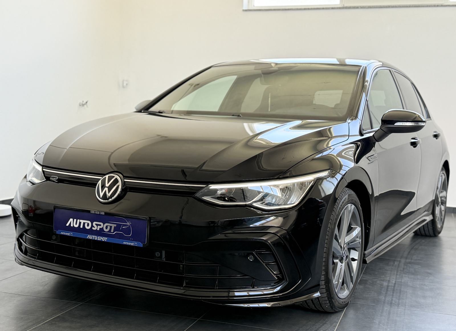 VW Golf 8 1,5 150KS DSG•R-LINE•ACC•LANE ASSIST•AMBI•LEASING BEZ UČEŠĆA, fotografija 2